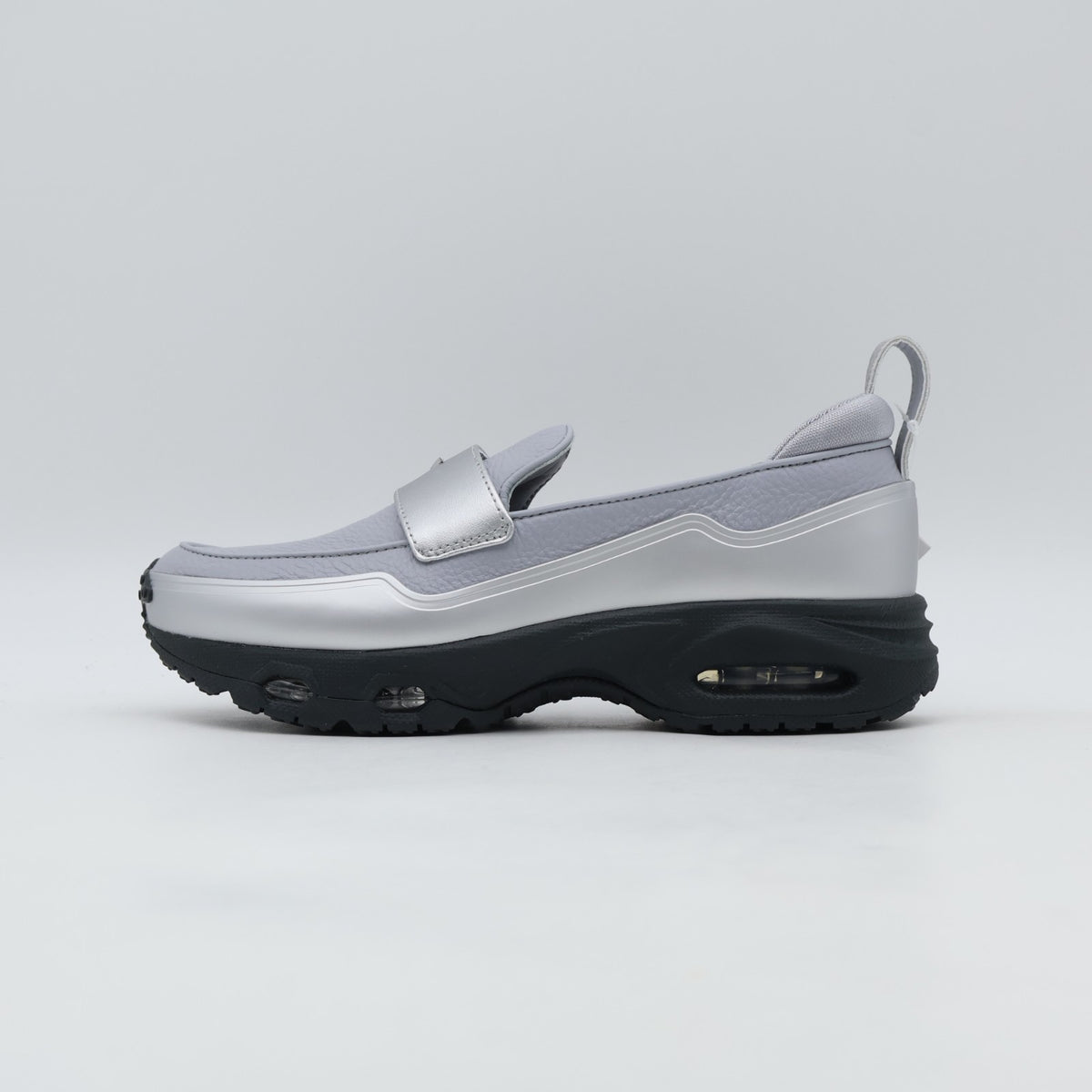 IV4690-099 Nike  Air Max Phenomena Wolf GreySilver (Women's)
