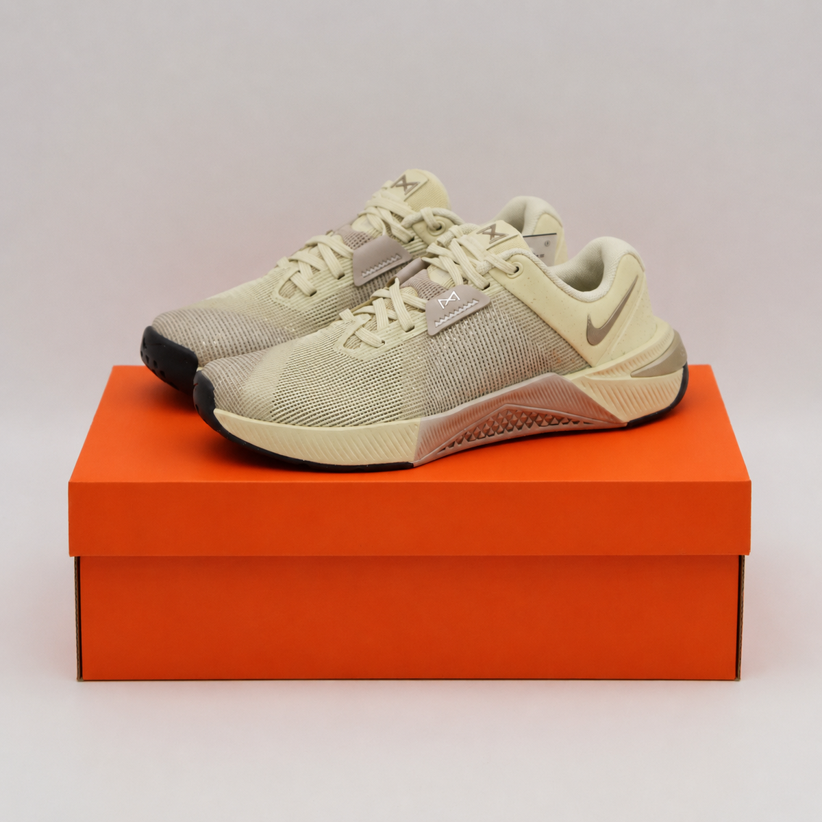 IB6544-200 Nike Metcon 10 SE Light Khaki Cream 2 (Women's)