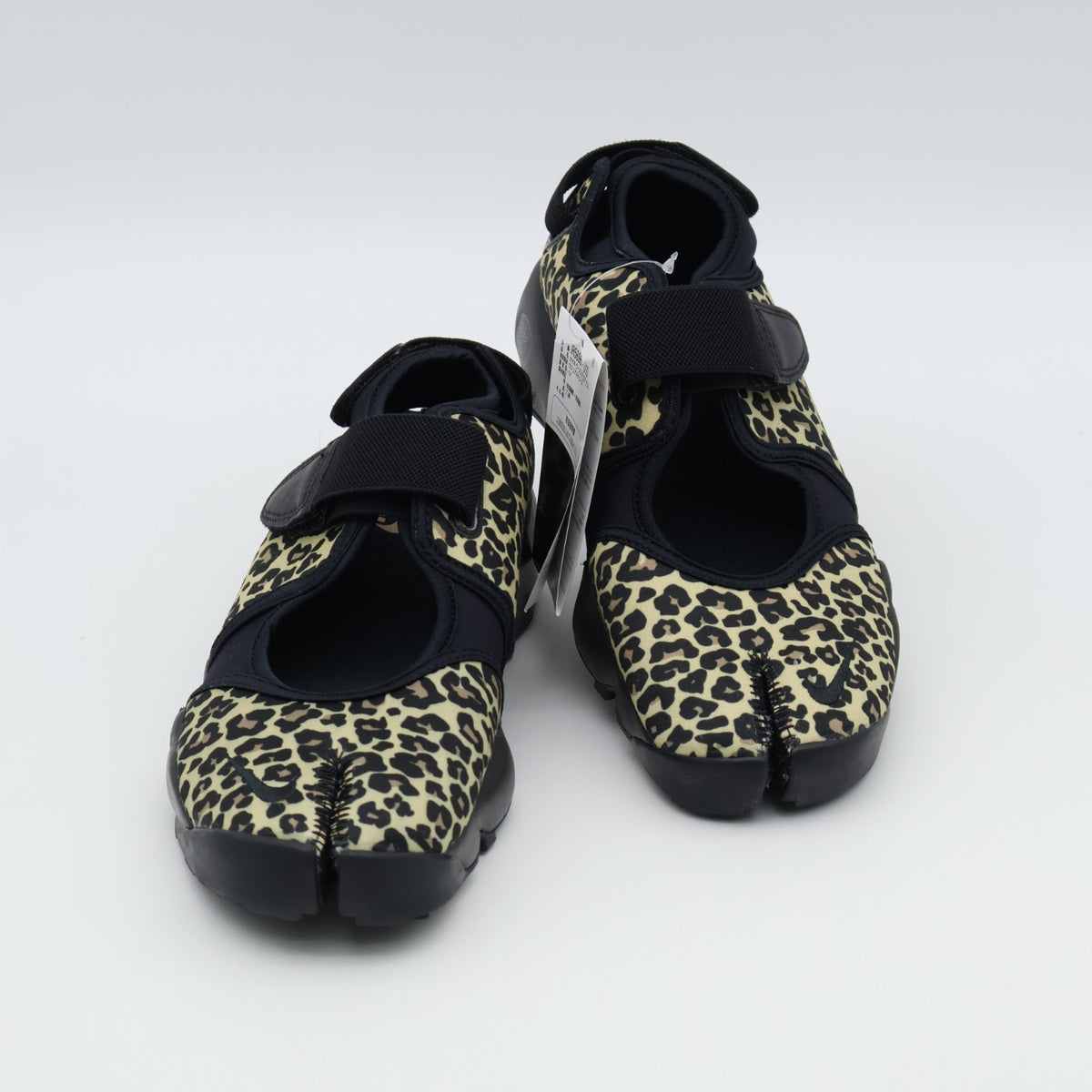 IR5696-010 Nike Women's Air Rift Leopard (Women's)