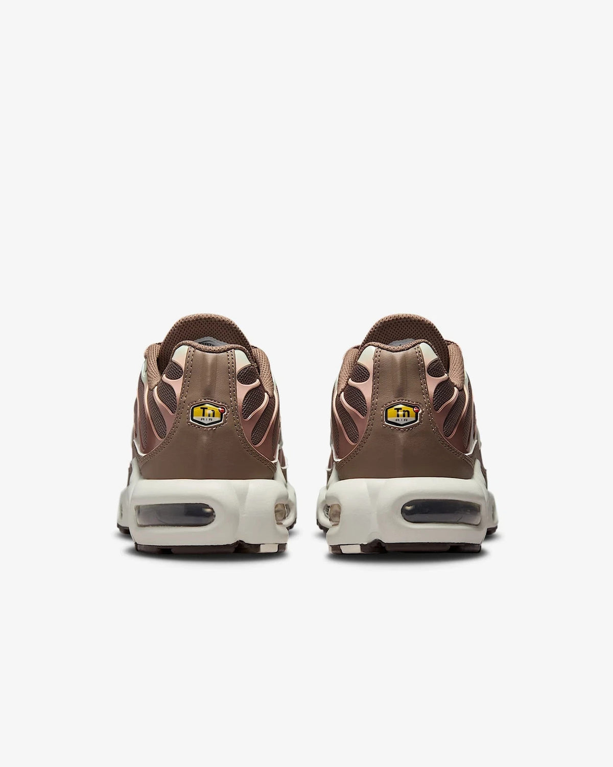 DZ3671-200 Nike Air Max Plus Mink Brown Baroque Brown Sail Metallic (Women's)