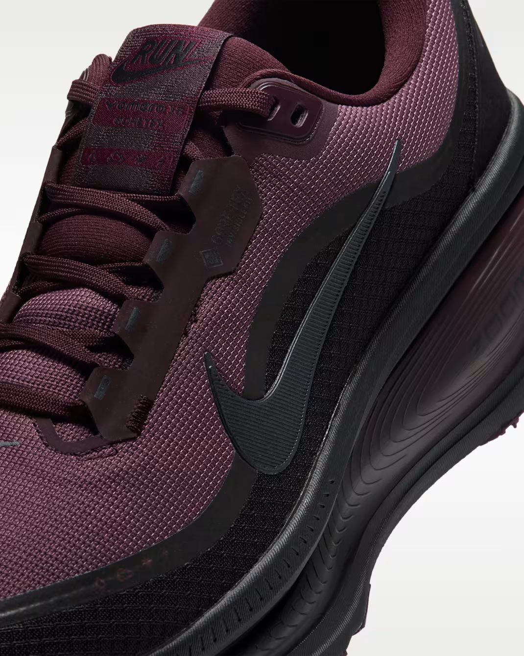 HQ7001-600 Nike Vomero 18 GORE-TEX "Burgundy Crush/Black" (Men's)