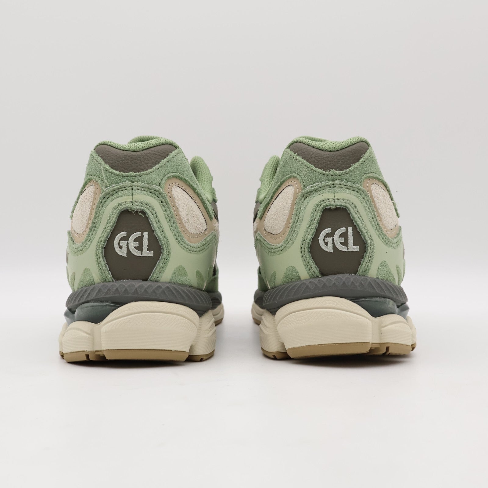 1203A477-020 Asics Gel-NYC Feather Grey Truffle Grey (Men's)