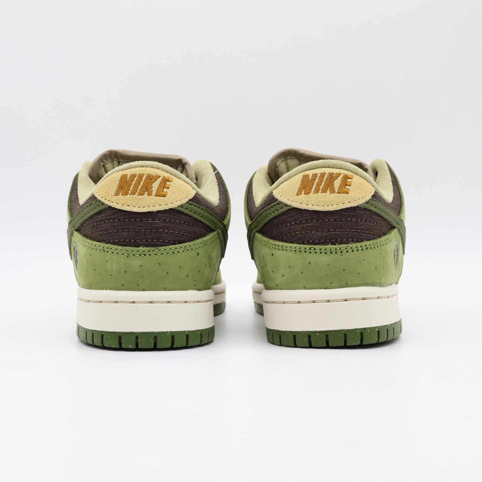 HF8022-300 Yuto Horigome Nike SB Dunk Low Matcha (Men's)