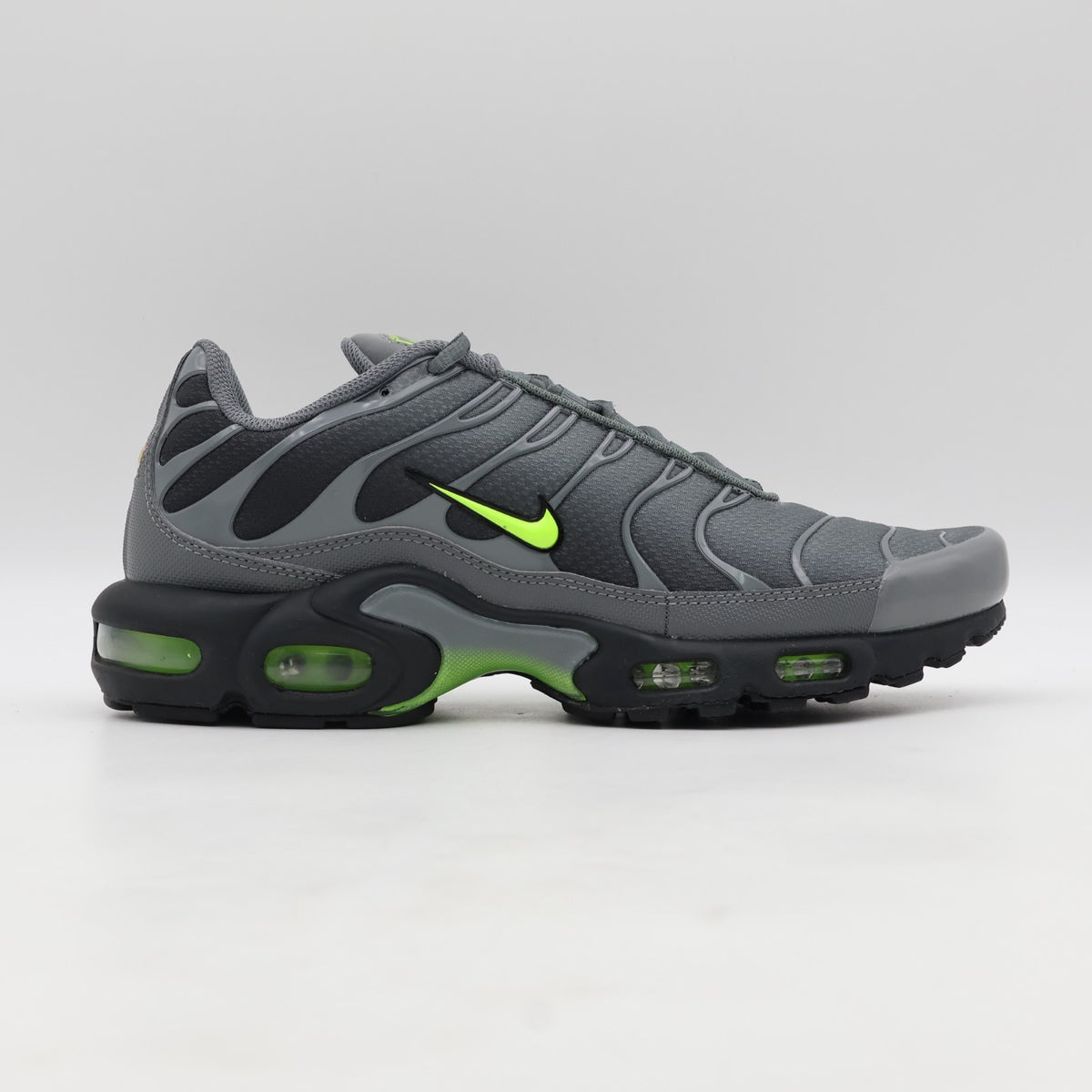 DM0032-026 Nike Air Max Plus Smoke Grey Volt (Men's)