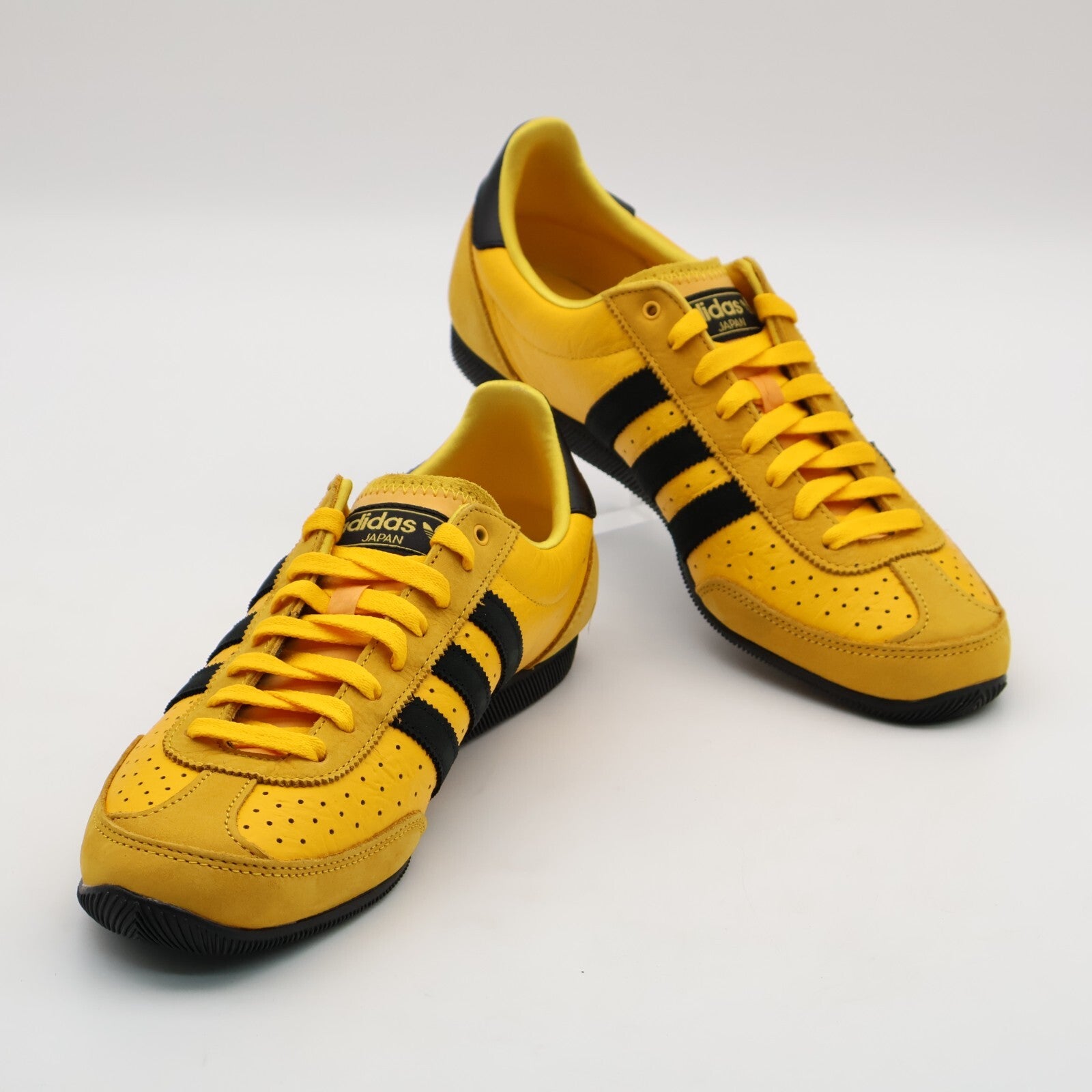 JI2665 adidas Originals Japan Core Yellow Core Black Gold Metallic (Women's)
