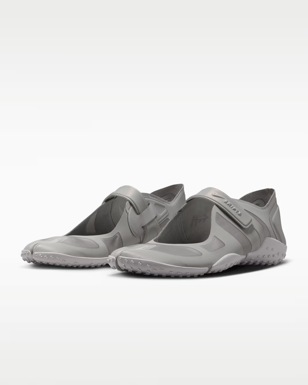 IQ7158-002 SKIMS Ã Nike Rift Satin "Night Silver" (Women's)