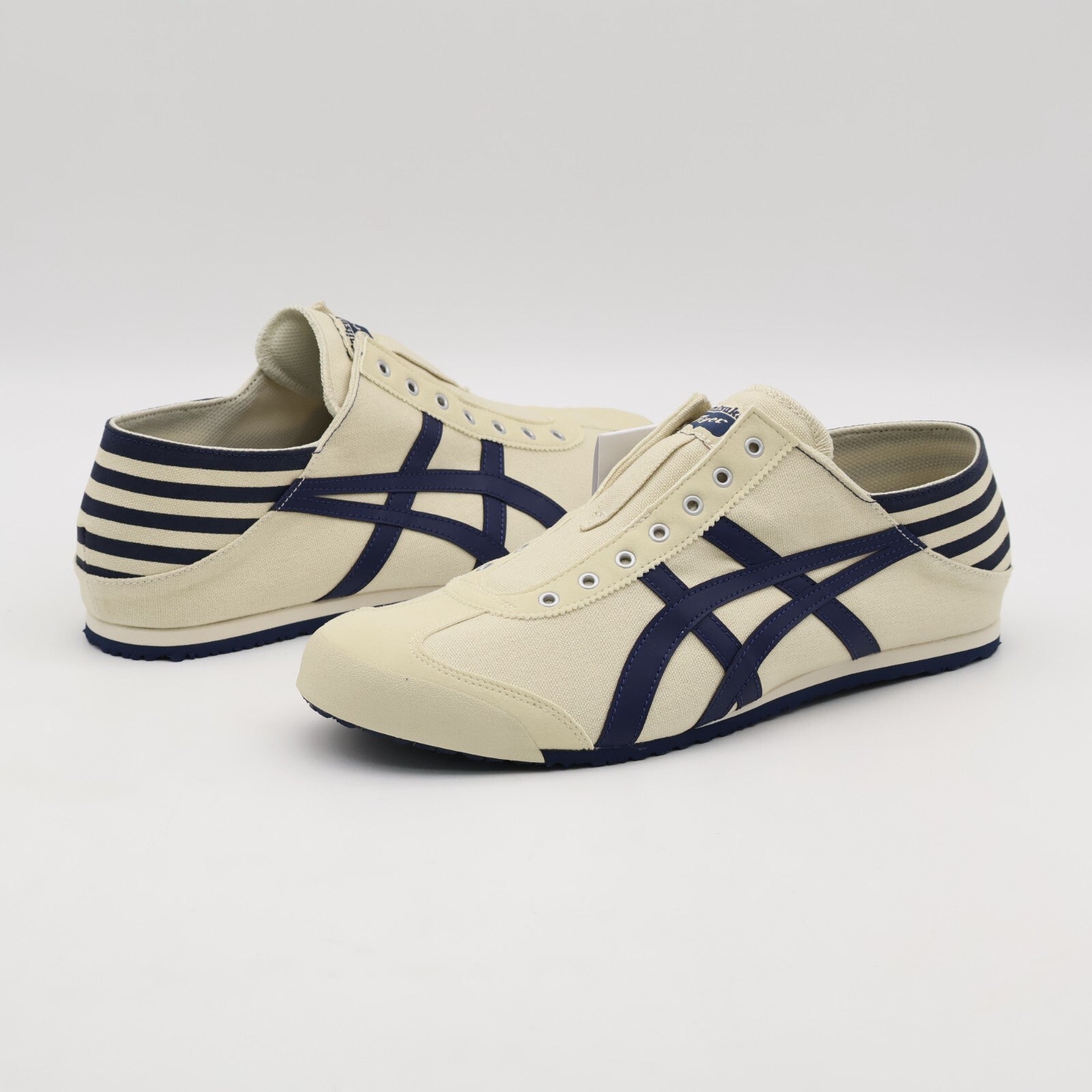 1183C233-250 Onitsuka Tiger Mexico 66 Paraty Natural Navy (Men's)