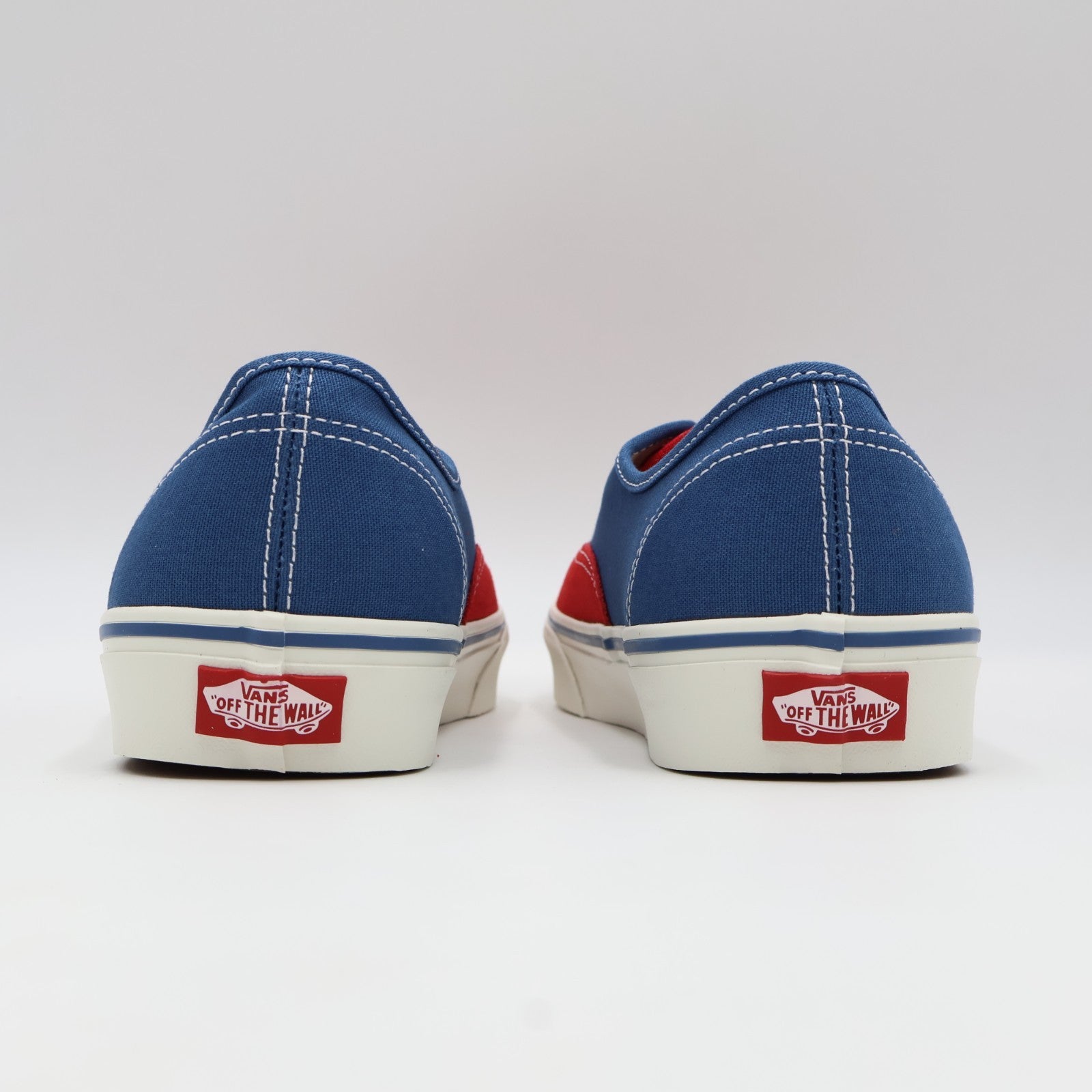 VN000EHHIZQ Vans Authentic "Racing Red!"
