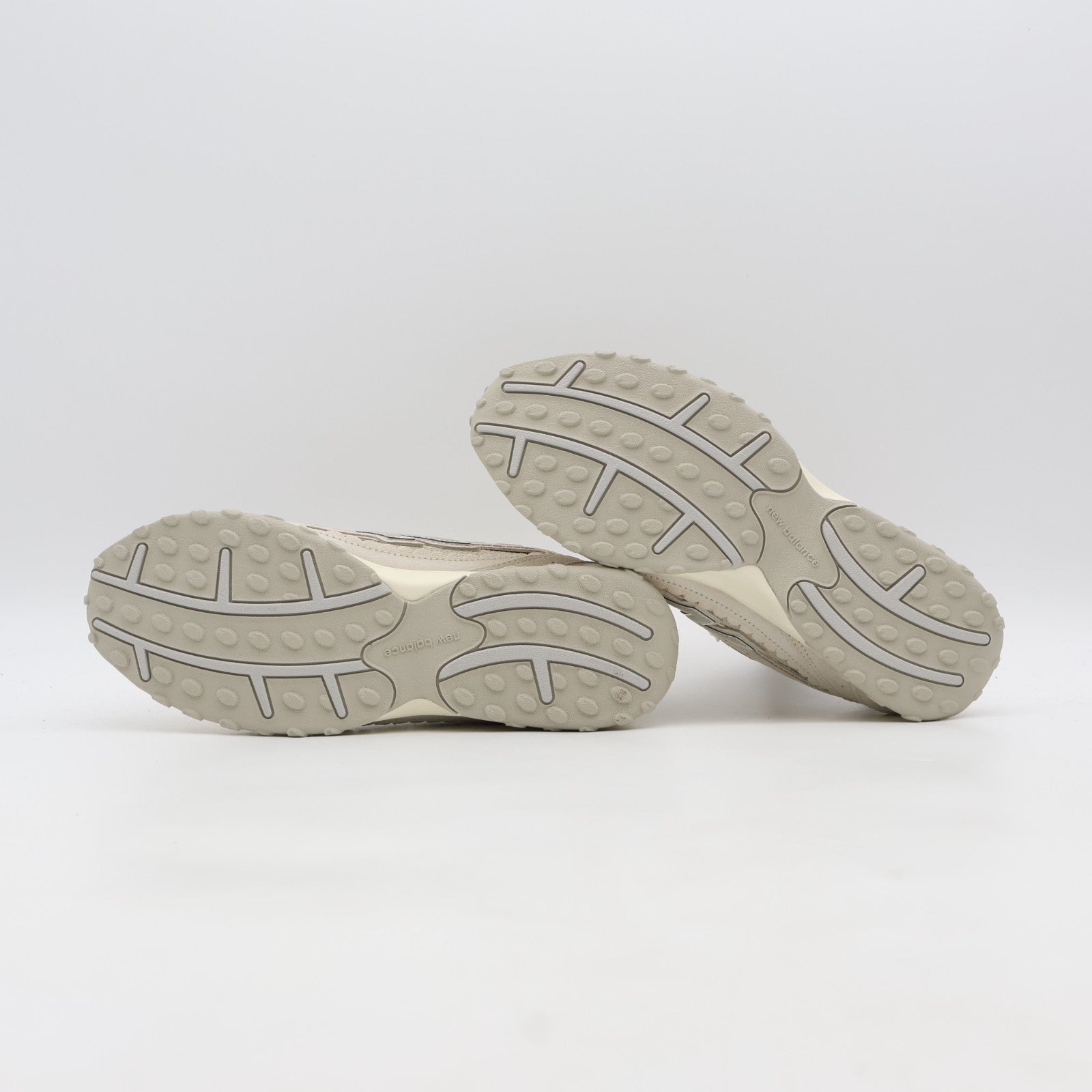 U204L2SZ New Balance 204L Ribbon Pack Sea Salt LINENLinen (Men's)