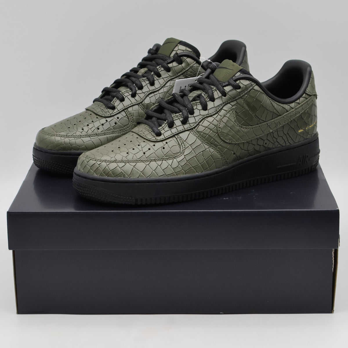 IQ3370-325 Nike Air Force 1 07 Low Morse Code Croc Cargo Khaki (Men's)
