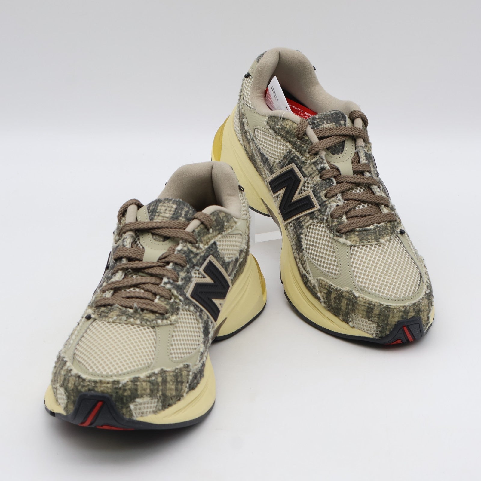U2010JG1 Joe Freshgoods New Balance 2010 Bag Lady (Men's)