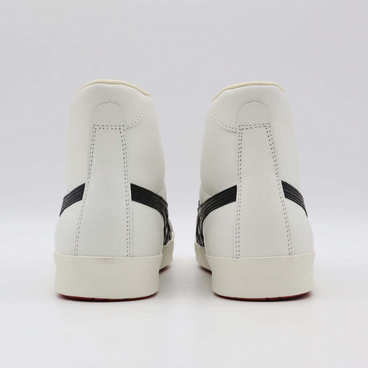 1183B439-101 Onitsuka Tiger Fabre Hi NM White Black (Men's)