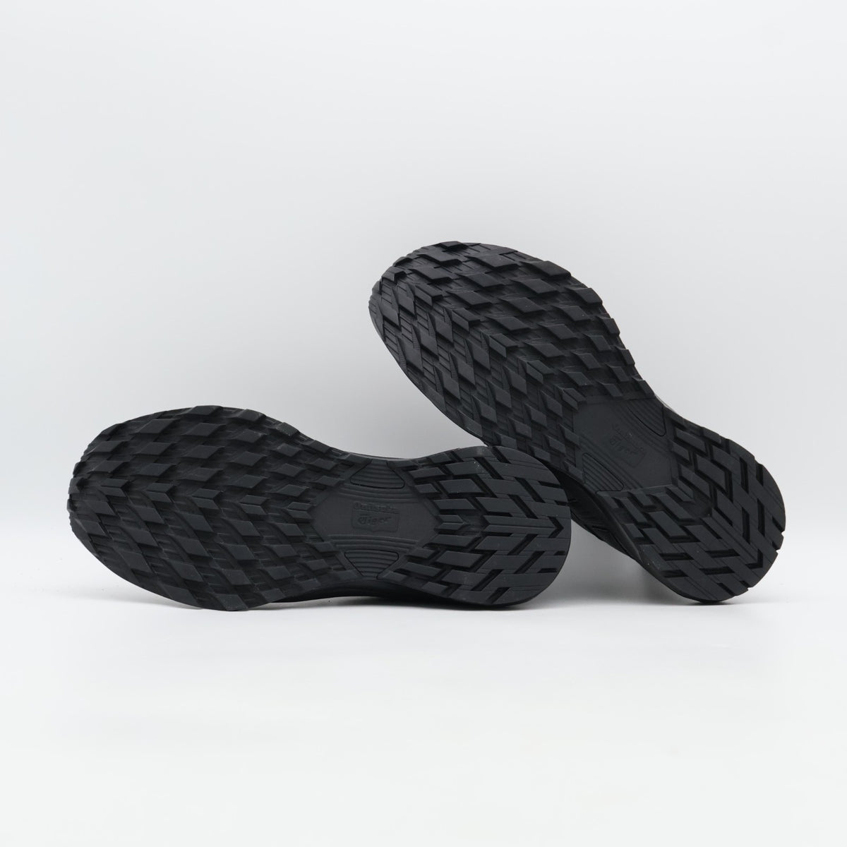 1183C612-001 Onitsuka Tiger Tigtrail RS Black Black (Men's)