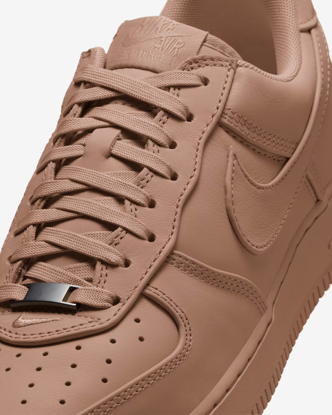 IM3078-200 Nike Air Force 1 Low Retro Premium Vachetta Tan (Men's)