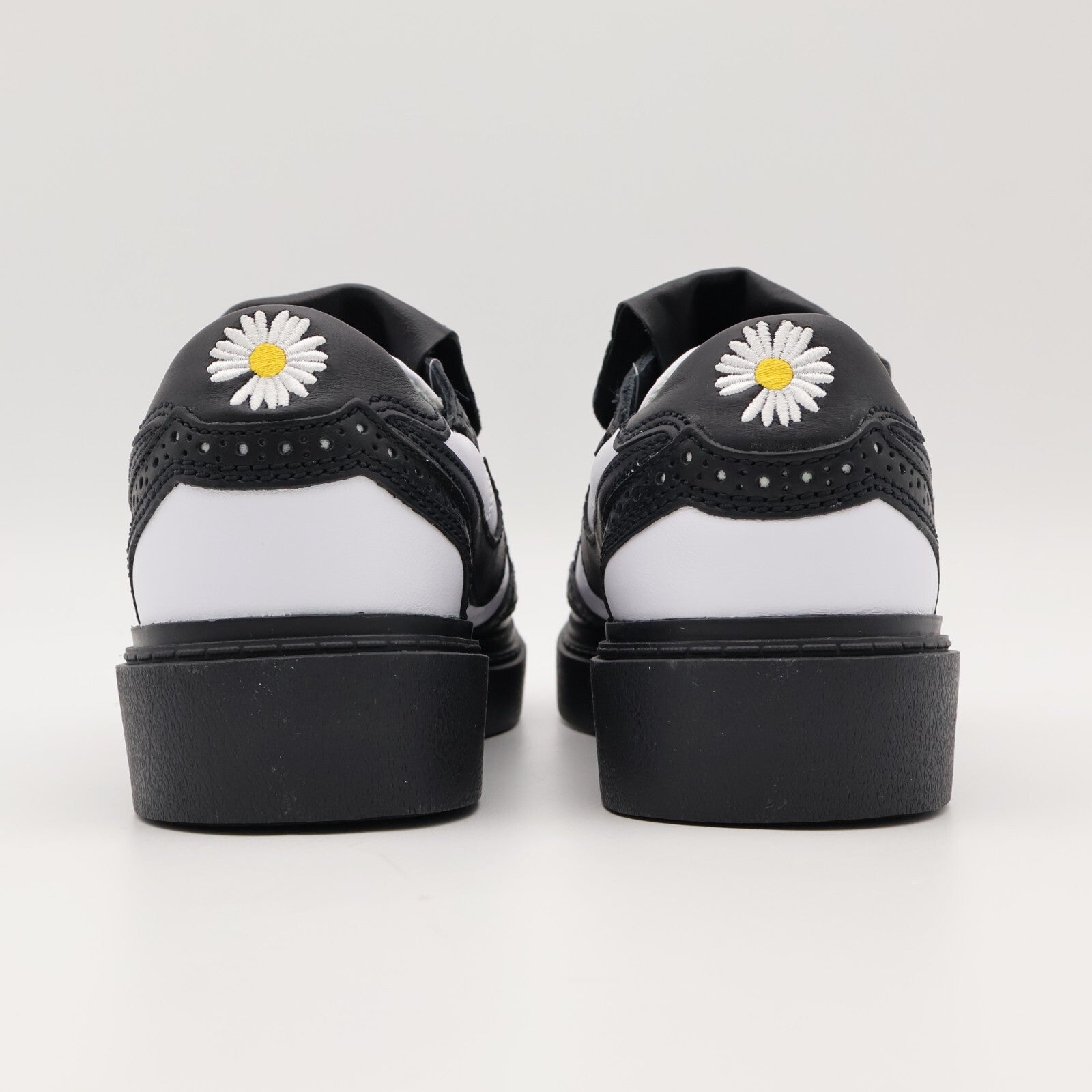 DH2482-101 PEACEMINUSONE Ã Nike Kwondo 1 G-Dragon Panda Wingtip Leather Dress