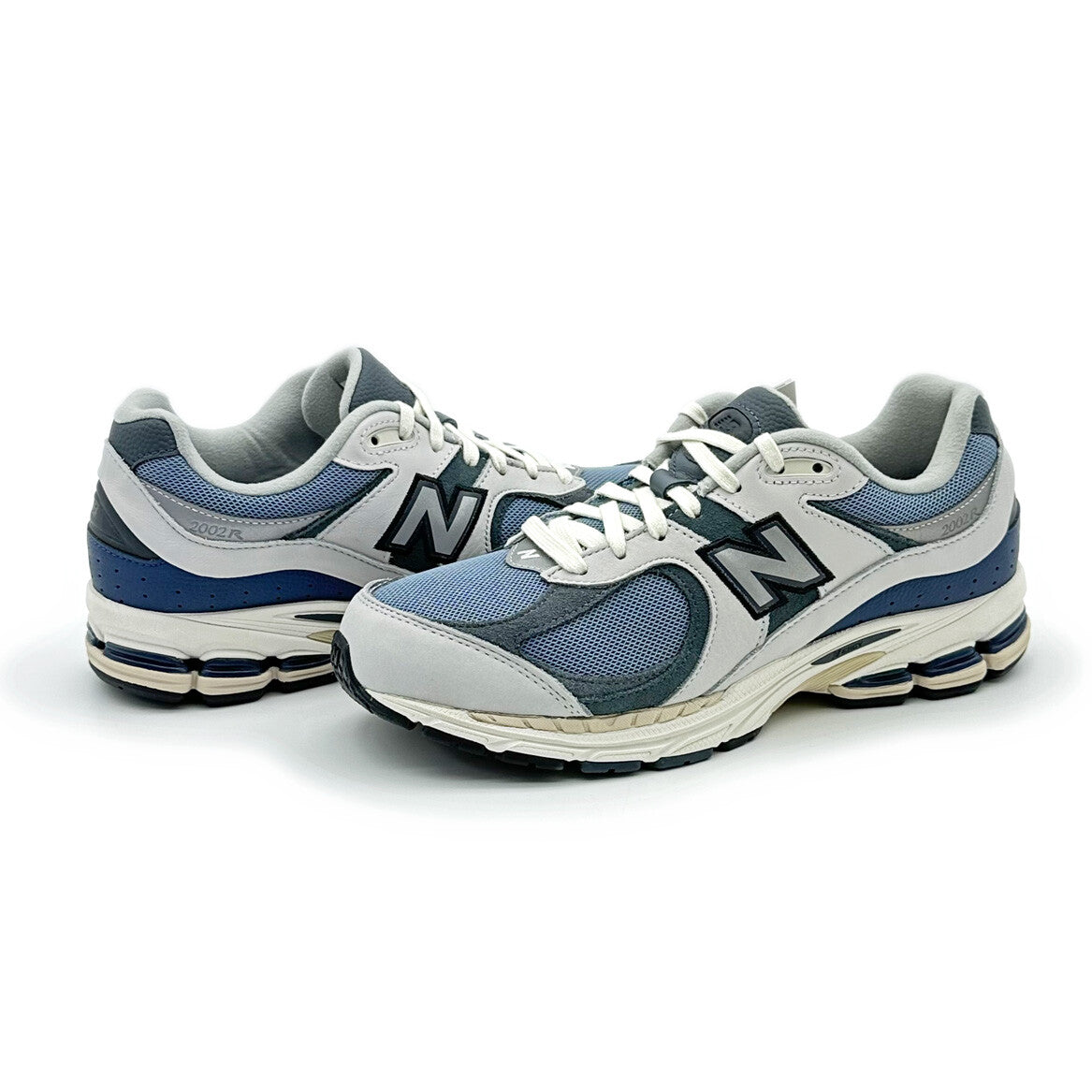 M2002RAN atmos Ã New Balance 2002R Cybernetics Blue