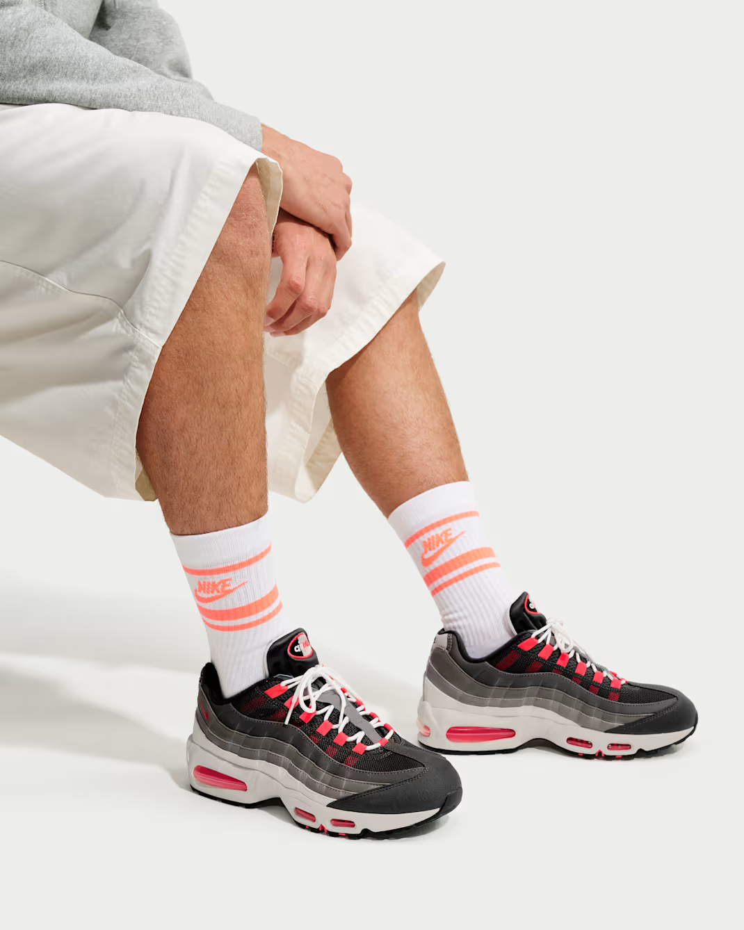 IV6425-060 Nike Air Max 95 OG Big Bubble PRM "Reverse Solar Red" (Men's)