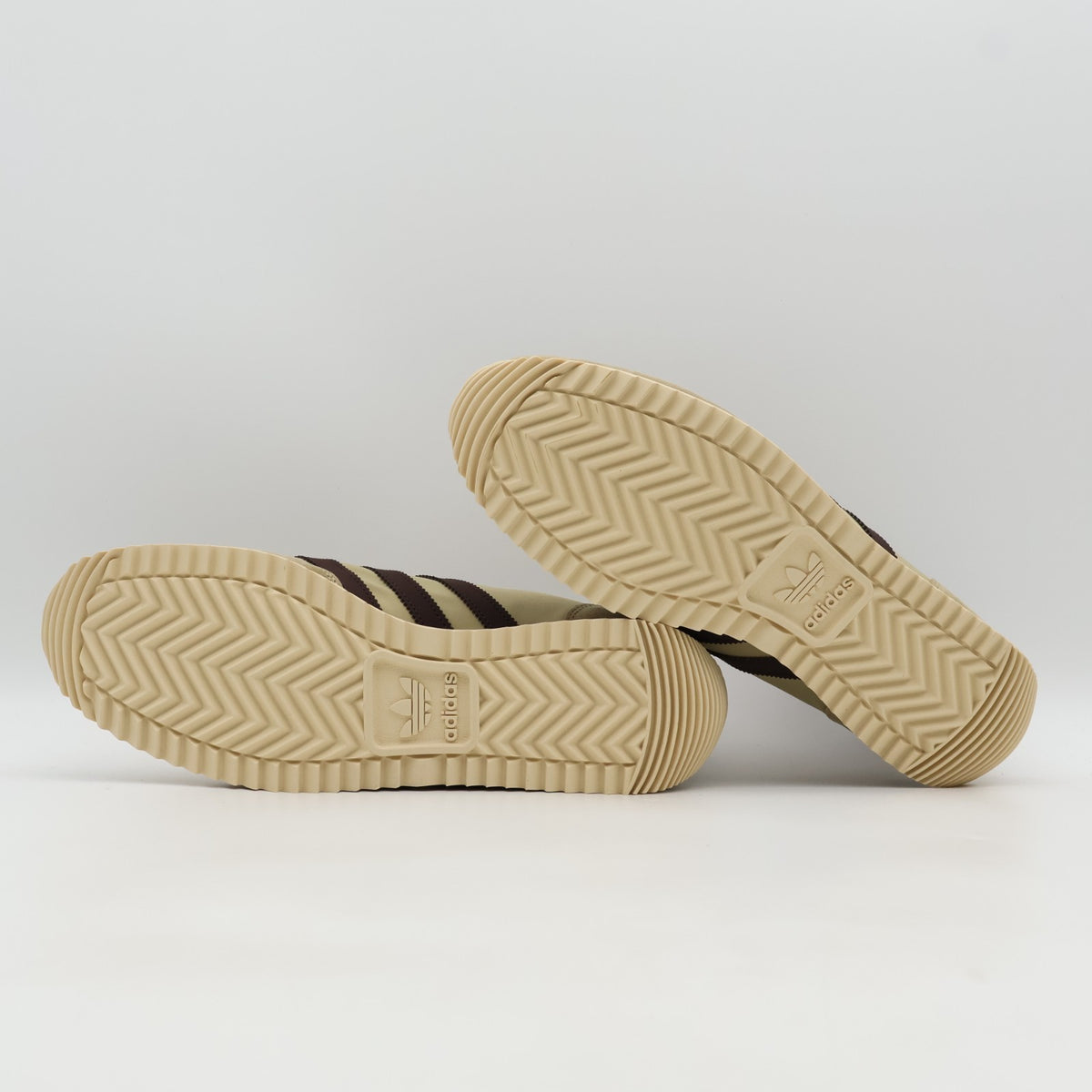 JR4878 Oasis Liam Gallagher adidas Originals Achille Spezial Stone Khaki (Men's)