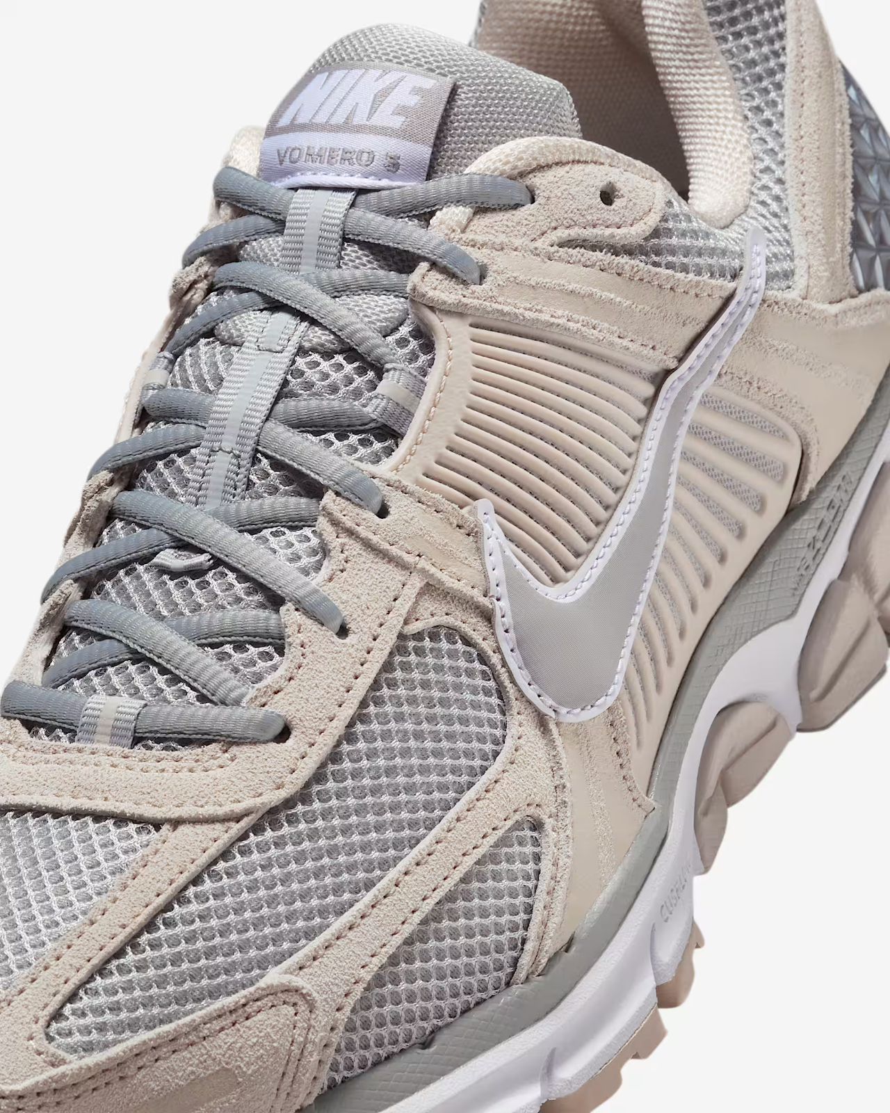 HF1553-101  Nike Zoom Vomero 5 Light Orewood Brown (Men's)