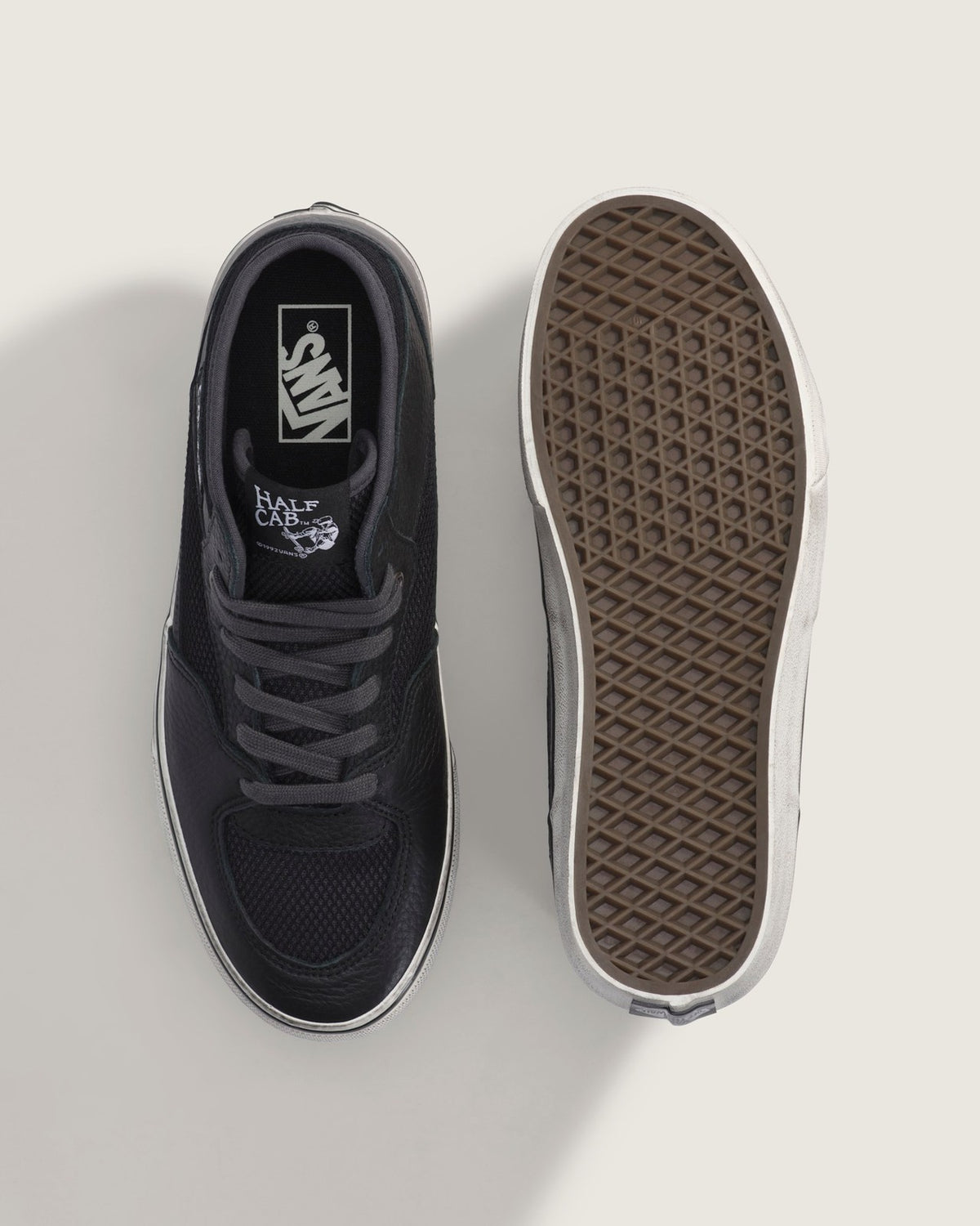 VN000EATBLA VN000EATBLA Vans Half Cab Decon Combat Black (Men's)