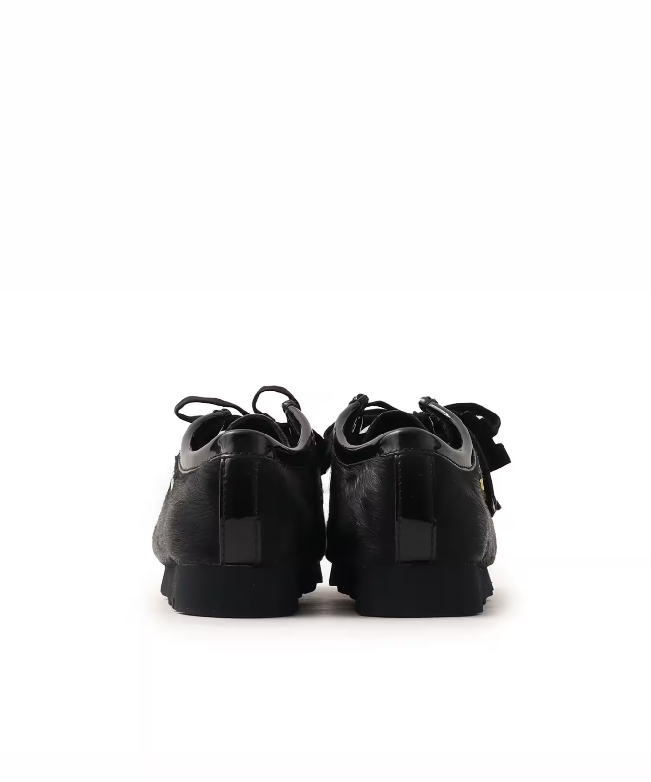 26187743 atmos BlackEyePatch Clarks Wallabee Black Hair (Men's)