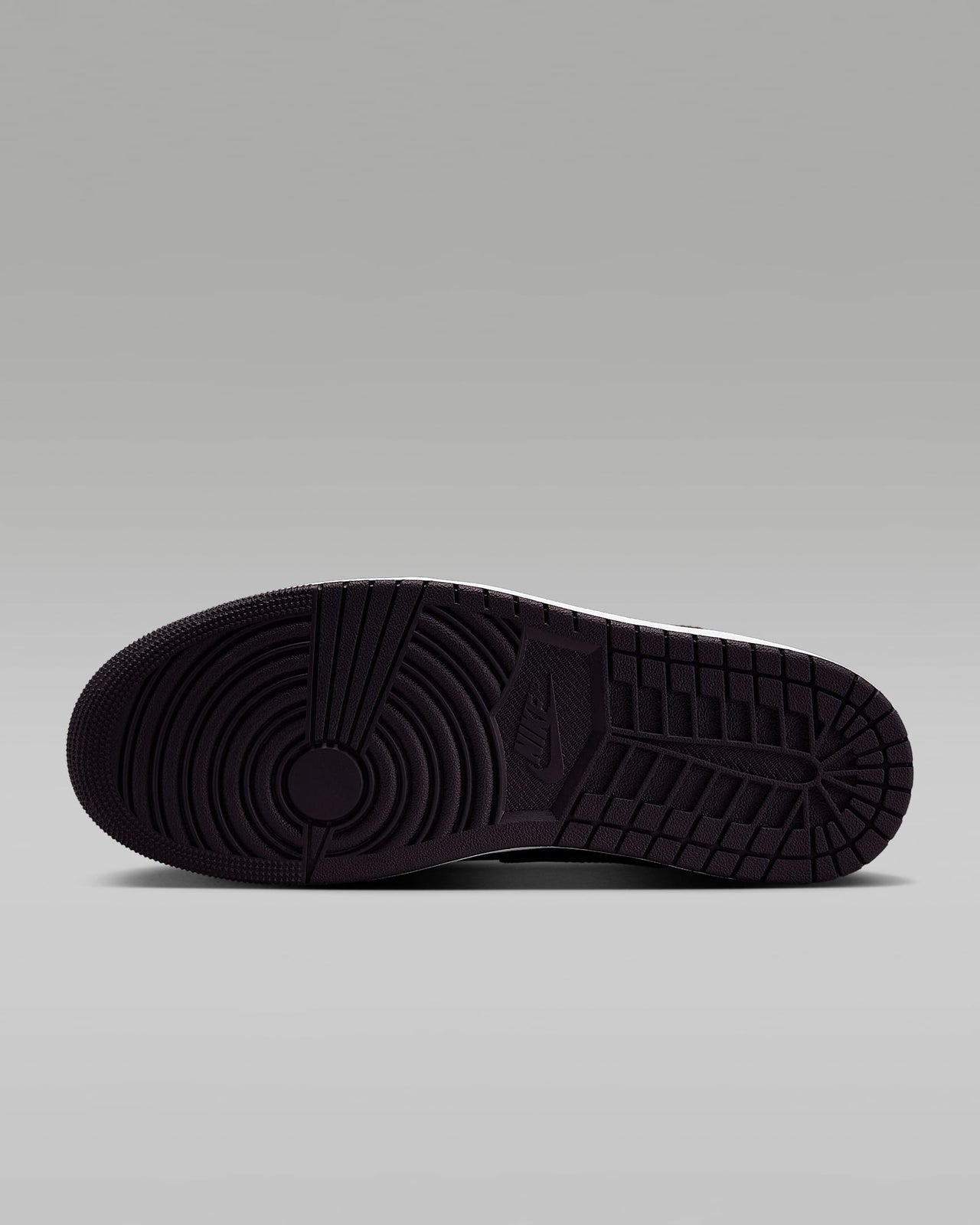 DQ8426-067 Nike Air Jordan 1 Mid Bred (Men's)