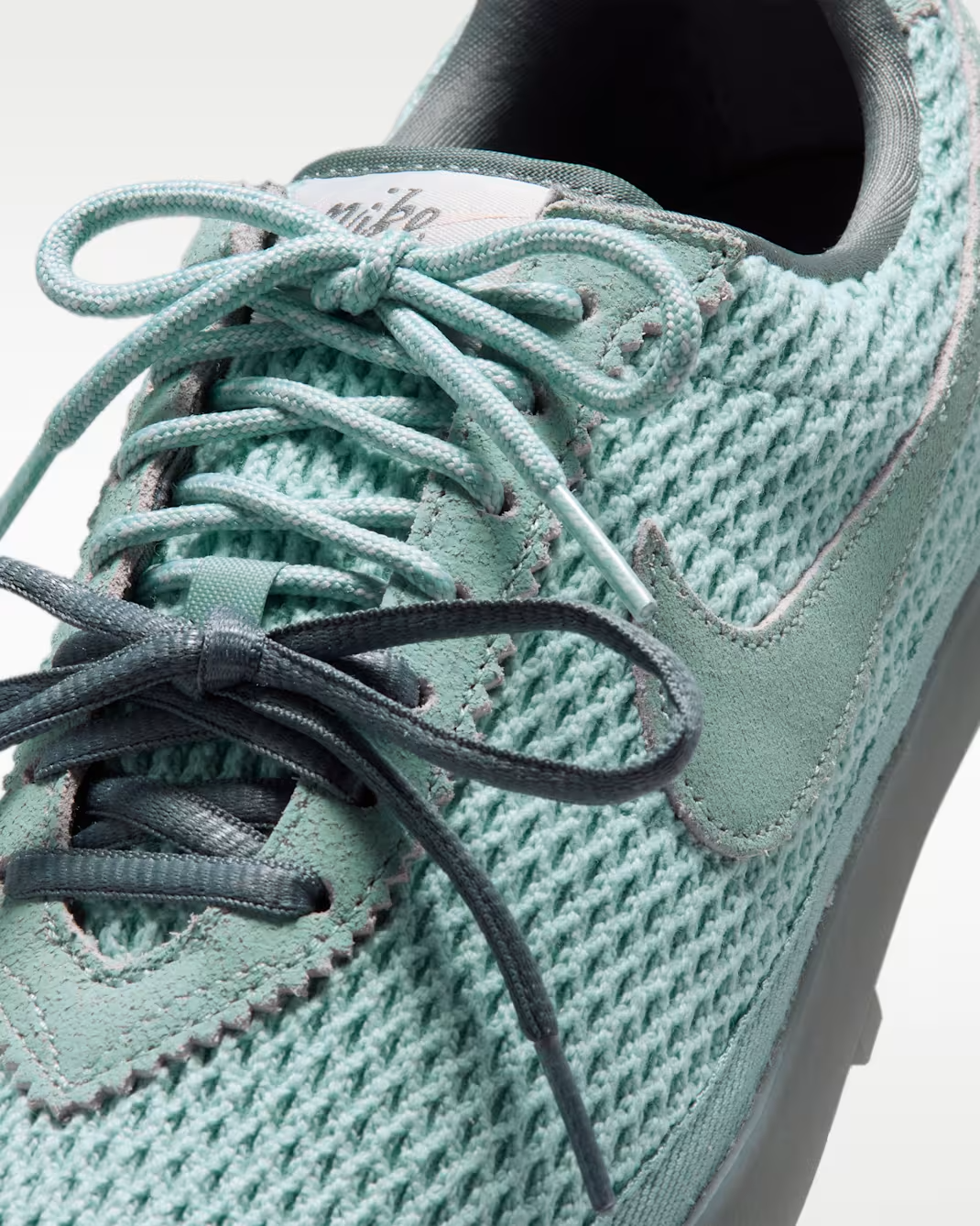 IR5687-395 Nike Astrograbber Textile Ocean Cube/Smoke Grey (Women's)