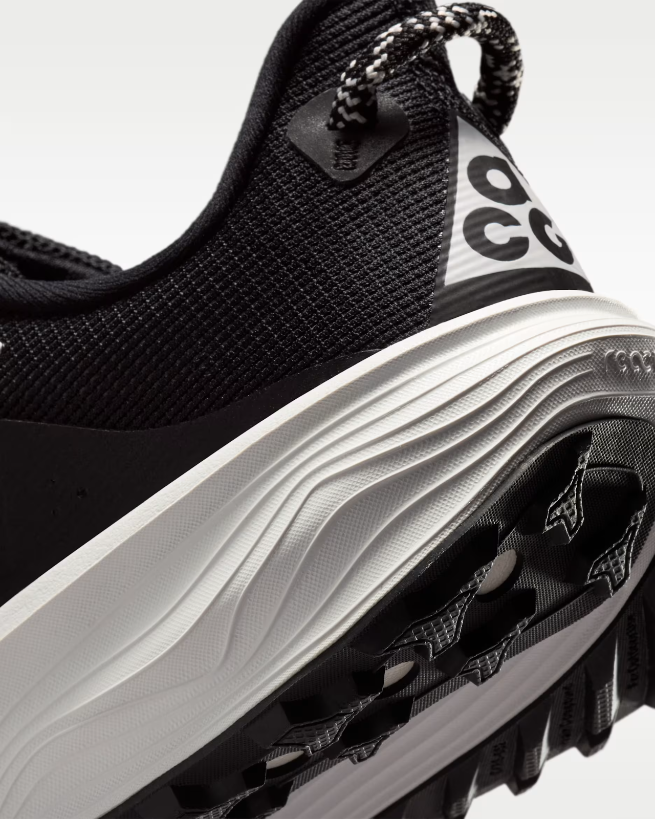 HV8121-001 Nike ACG Pegasus Trail "Black/Summit White" (Women's)