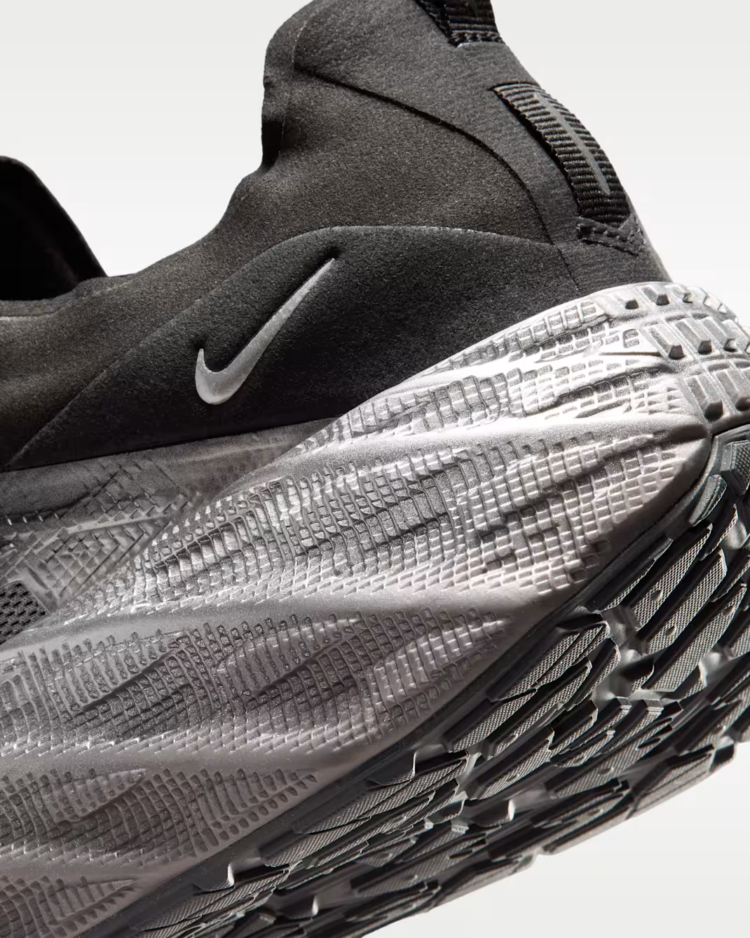 IM1973-002 Nike Ava Edge "Black/Metallic Silver" (Men's)