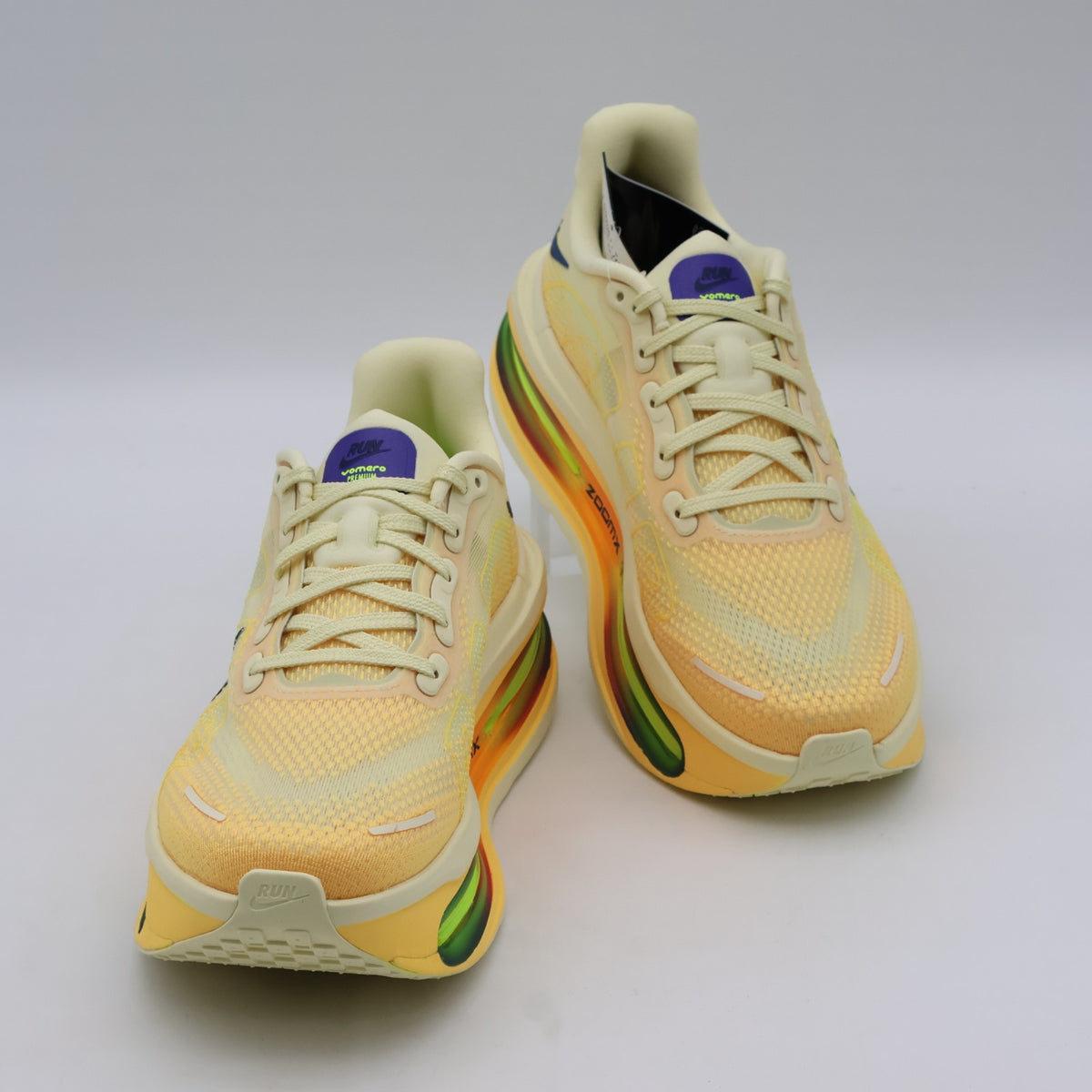 HQ2050-701 Nike Vomero Premium Alabaster (Men's)