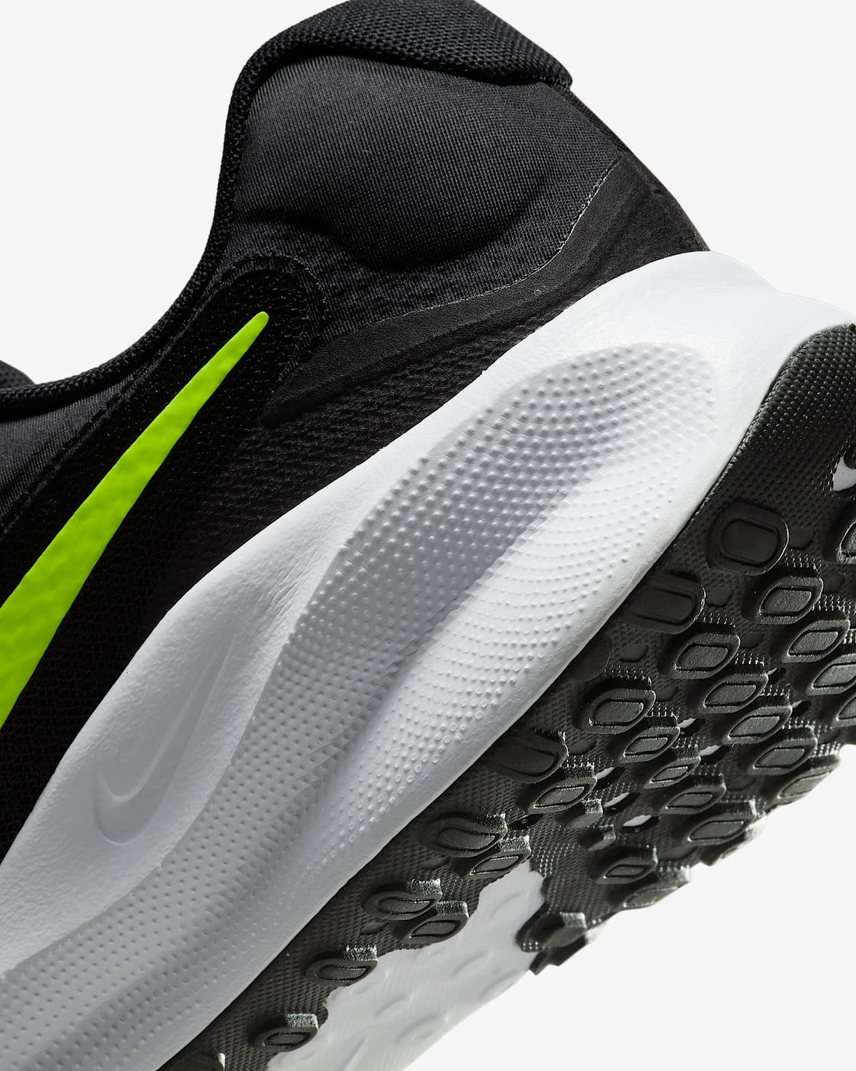 FB2207-010 Nike Revolution 7 Men's Road Running Shoes (Men's)