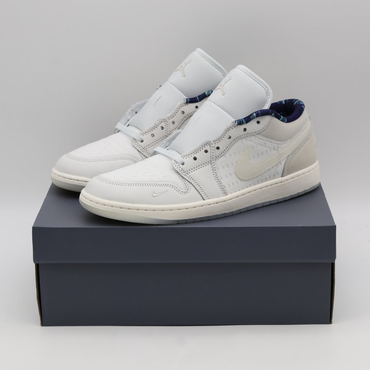 IR7337-121 Nike Air Jordan 1 Low SE "Summit White" (Men's)