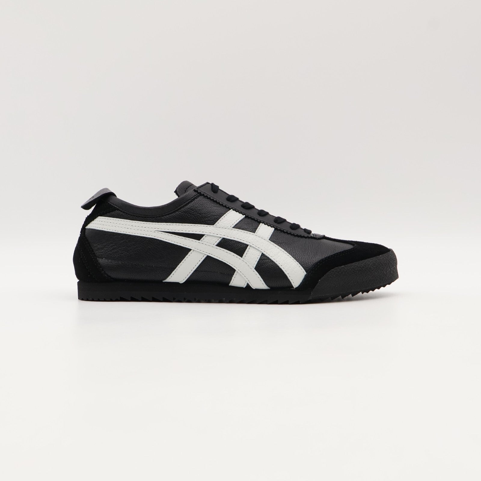1182A465-001 Onitsuka Tiger NIPPON MADE Mexico 66 Deluxe Black White (Women's)