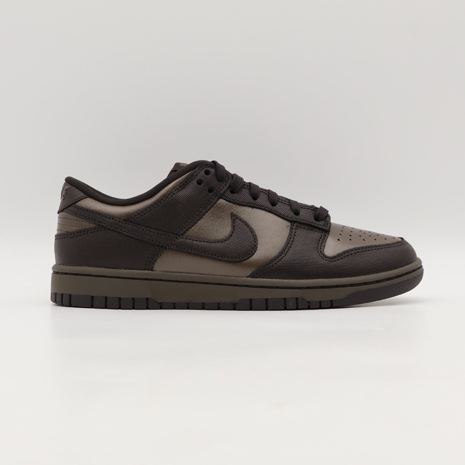 HQ1979-001 Nike Dunk Low Ironstone Velvet Brown (Men's)