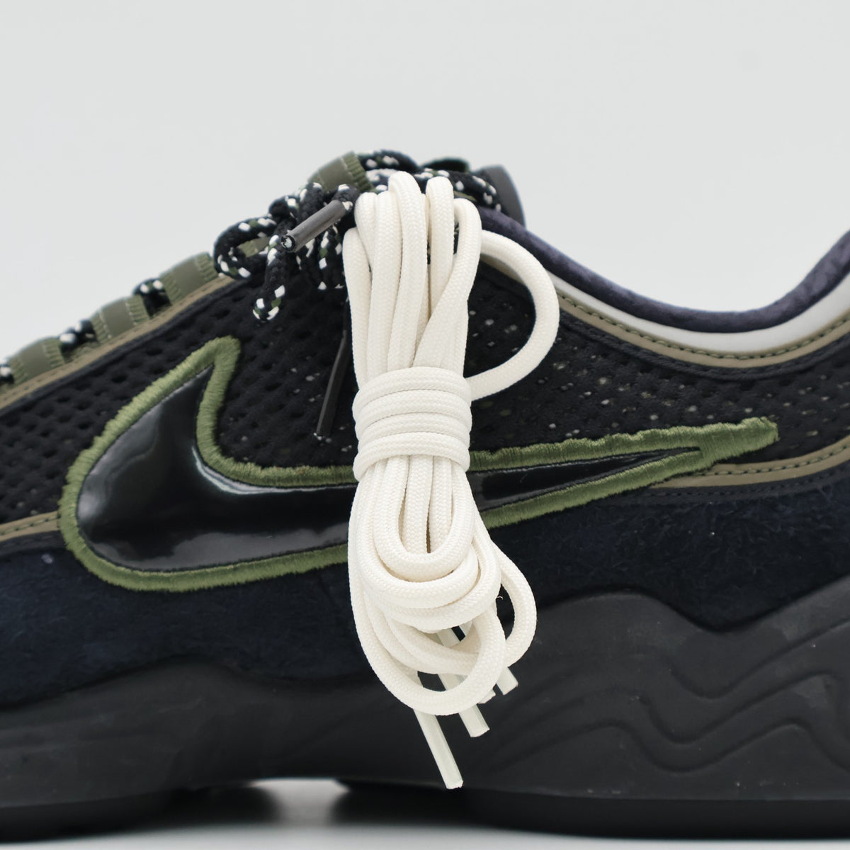 HV4847-300 UNDEFEATED Nike Air Zoom Spiridon Cargo Khaki (Men's)