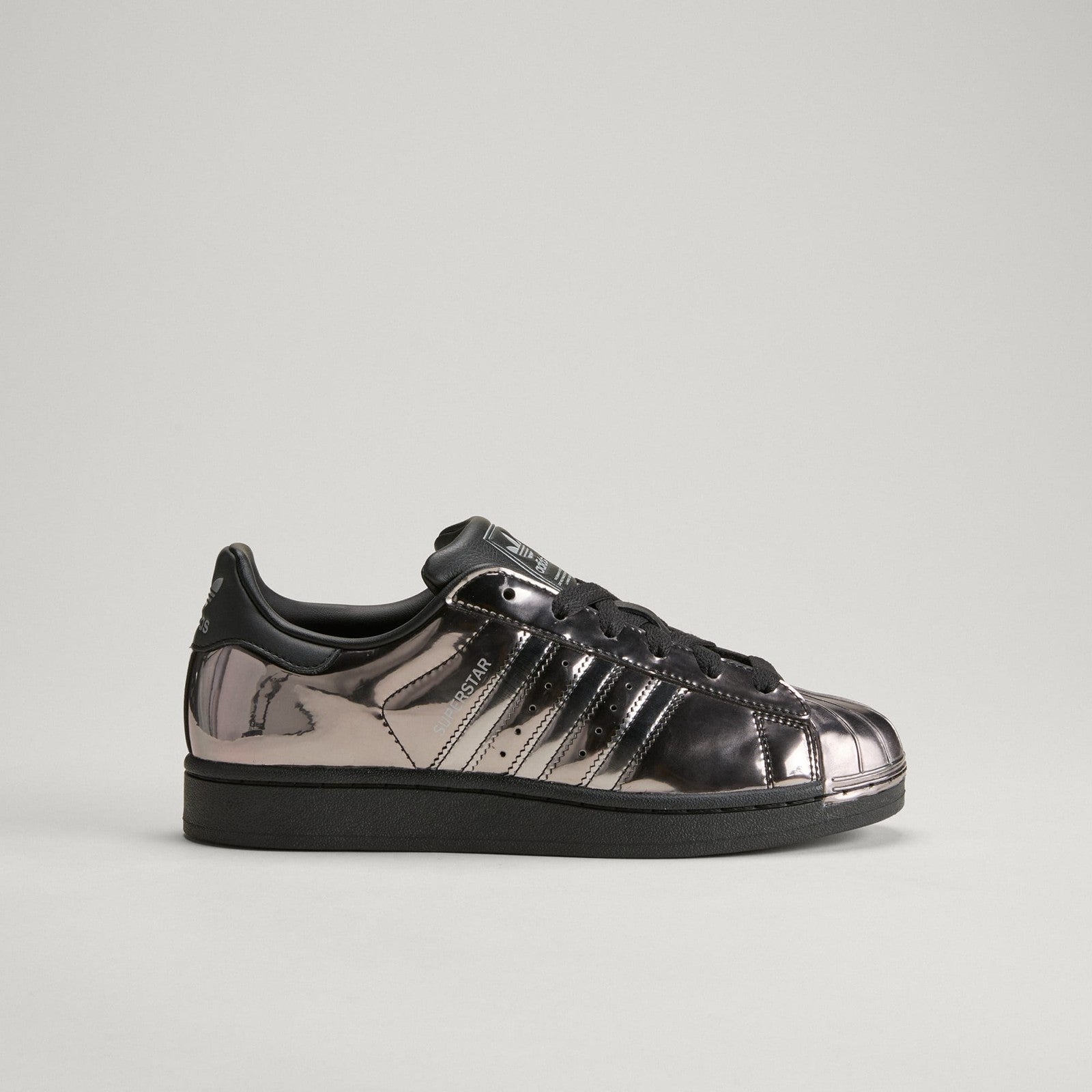 KJ7128 KJ7128 adidas Women's Superstar 2 Core Black (Women's)