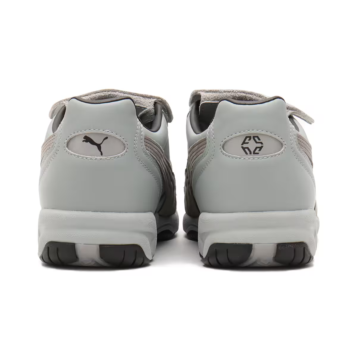 404819-01 atmos NIVELCRACK Puma King Indoor Football Community (Men's)