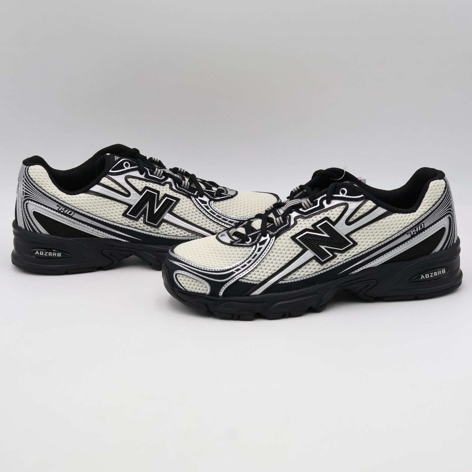 U7407XT New Balance 740 Black/Angora/Silver Metallic (Men's)