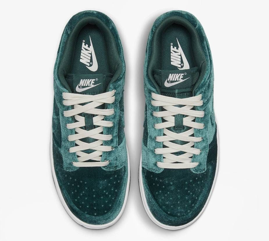 DZ5224-300 Nike Dunk Low "Atomic Teal" (Women's)