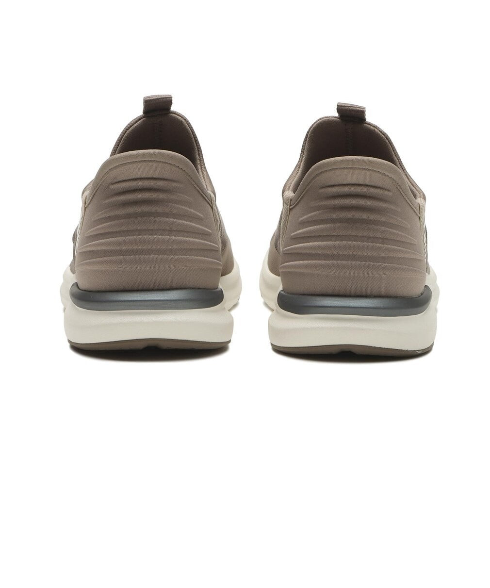 314811 PUMA Prowl 3 Ease-In SGR WP (Men's)