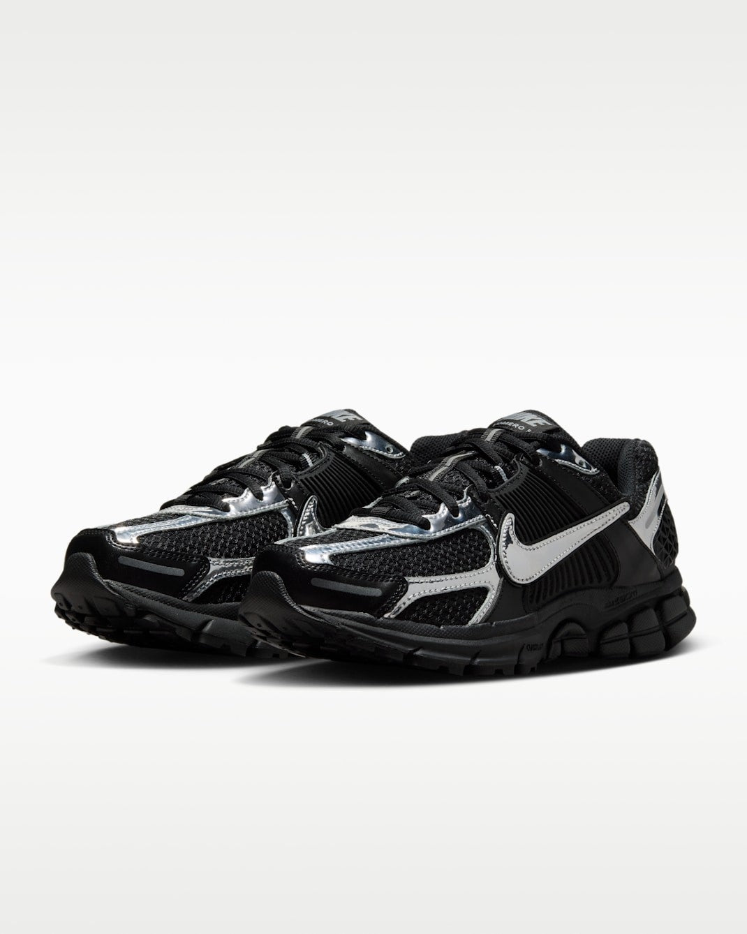 IV4311-002 Nike Women's Zoom Vomero 5 BlackMetallic Silver (Women's)