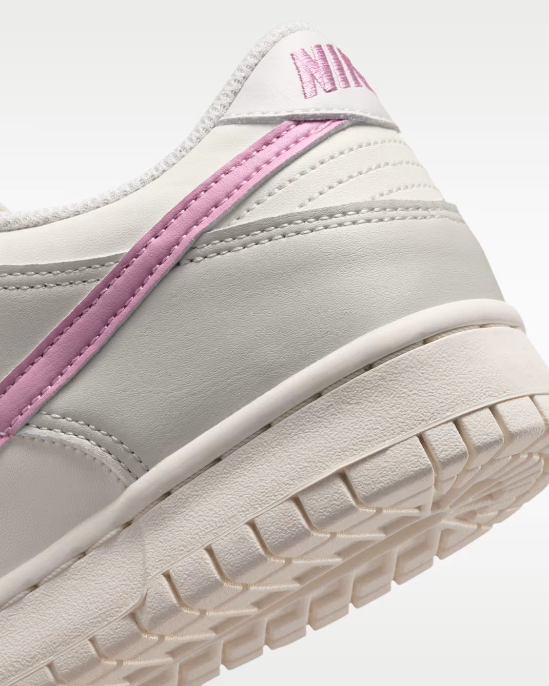 IU7766-105 Nike GS Dunk Low "Sail/Phantom"