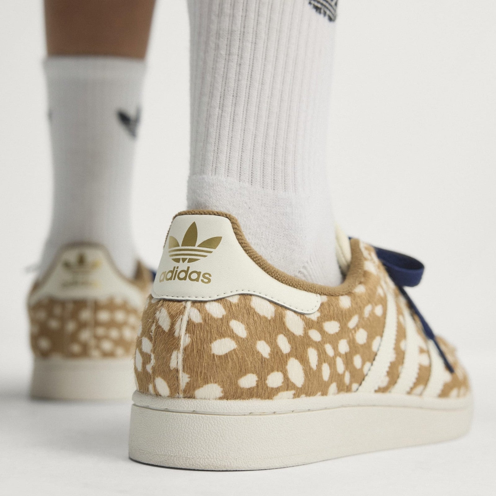 KJ4642 KJ4642 adidas Women's Superstar 2 Brown Desert/Off White (Women's)