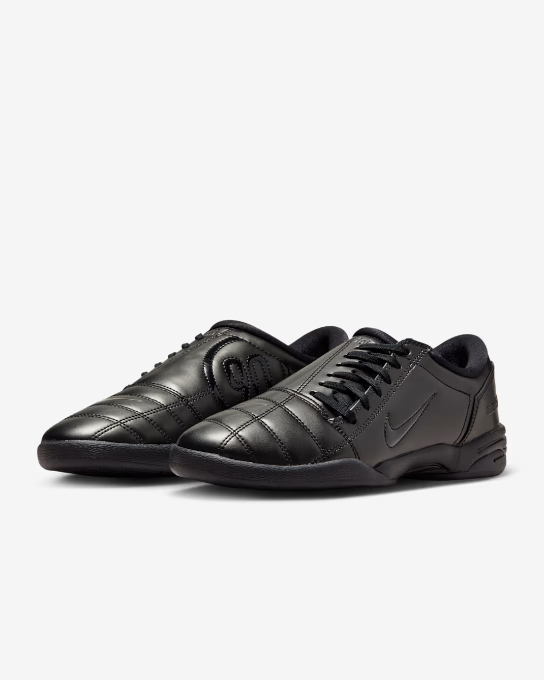 IM7595-002 Nike Total 90 3 Black Anthracite (Women's)