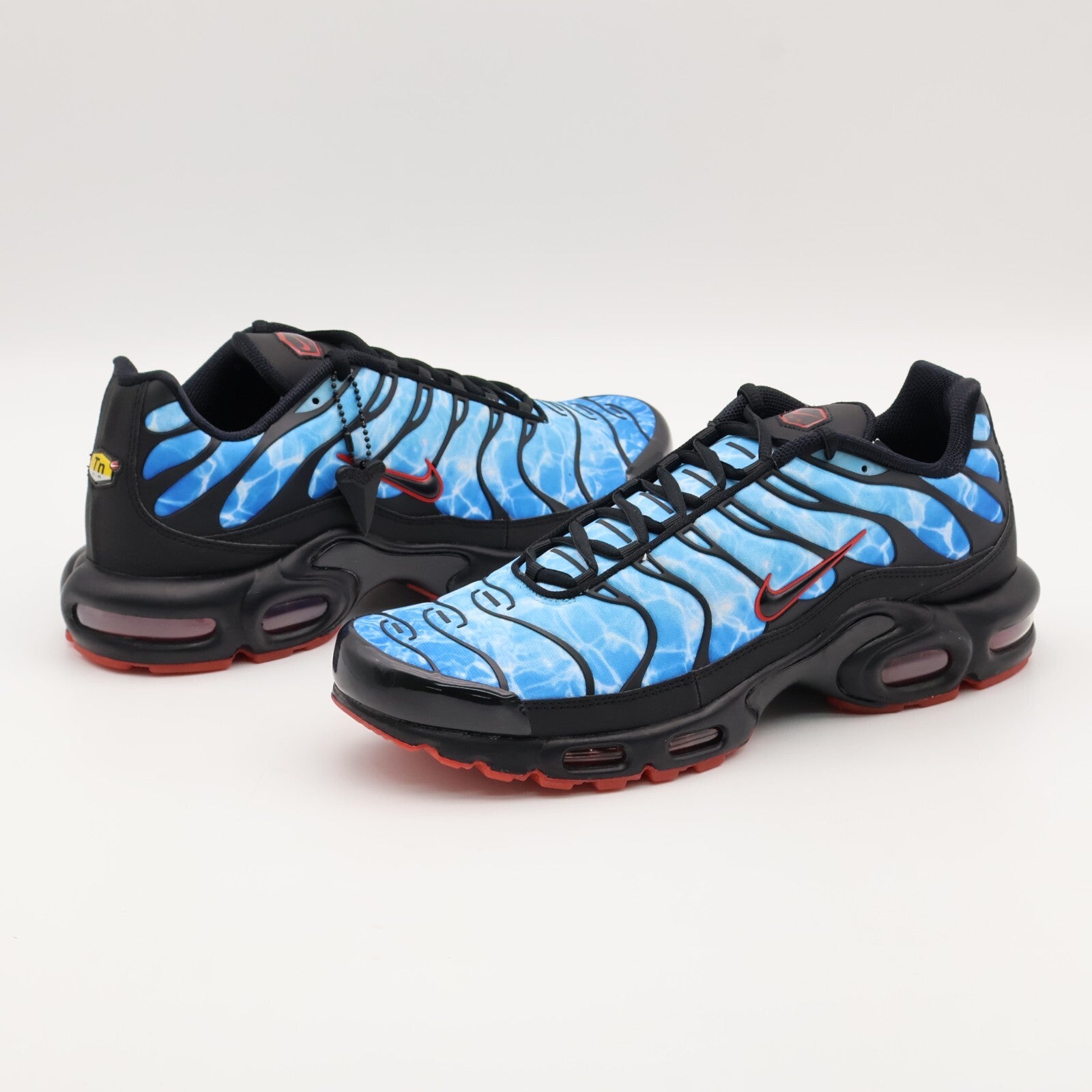 HQ3824-001 Nike Air Max Plus Shark Attack (Men's)