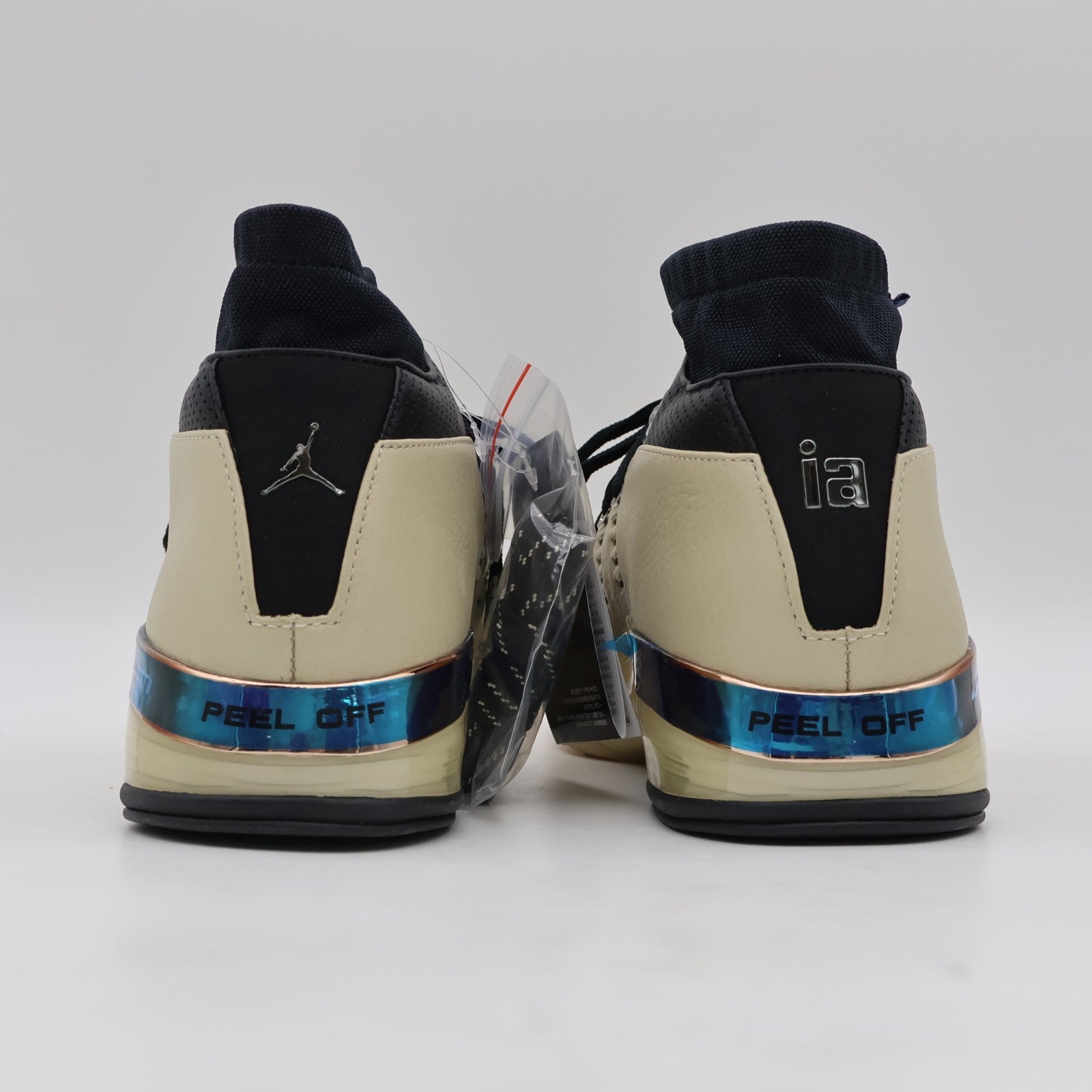 IH0177-200 Infinite Archives Nike Air Jordan 17 Beach Metallic Silver (Men's)