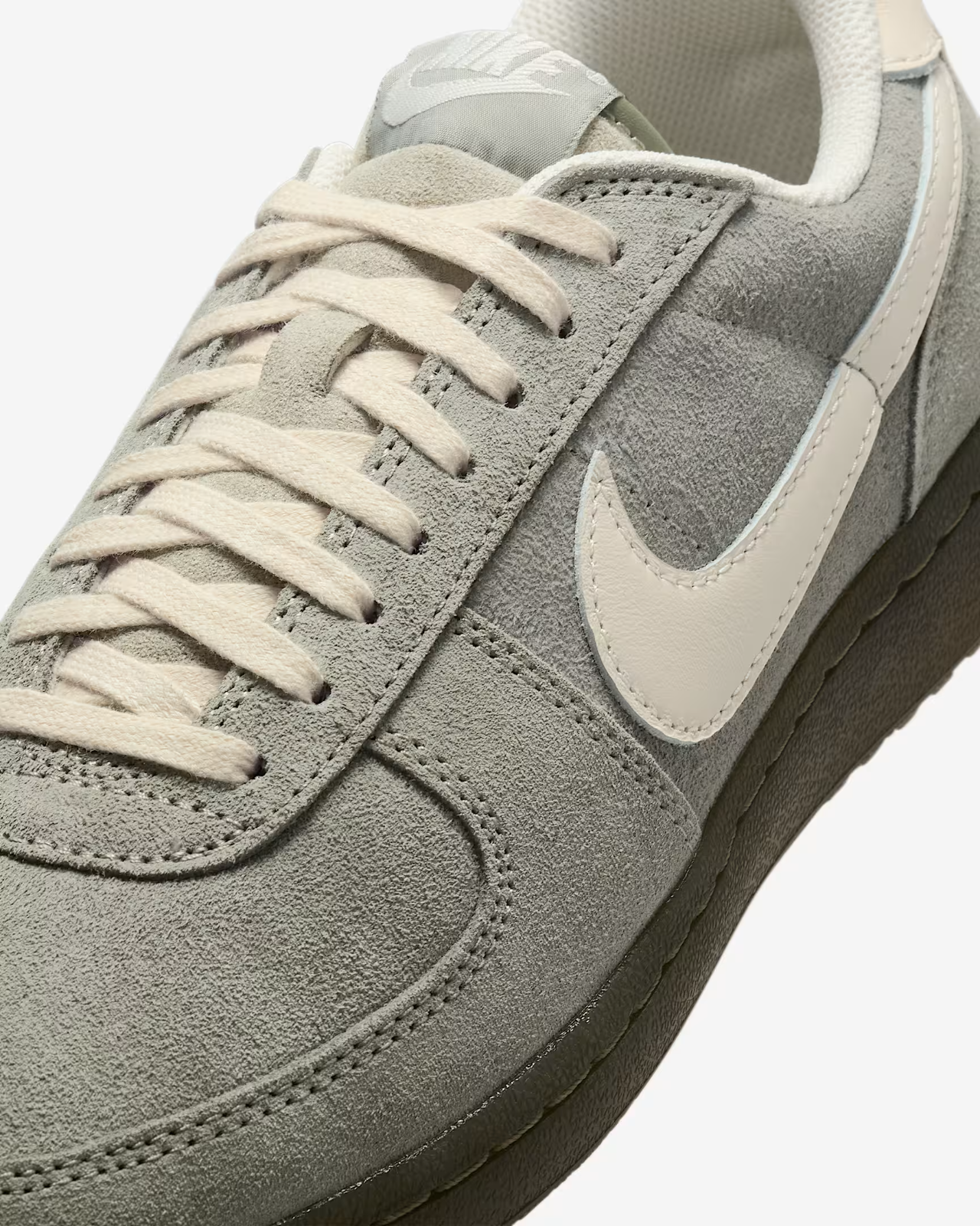 IF0666-300 Nike Field General Light Army Natural (Men's)