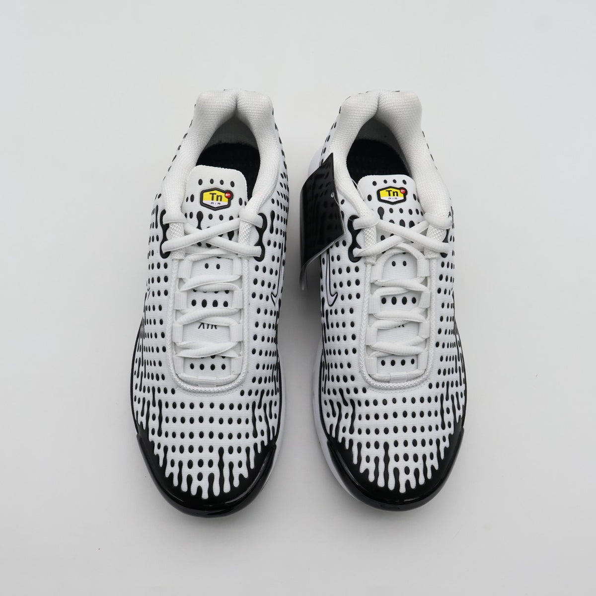 HQ2197-100 Nike Air Max Plus 7 White Black (Men's)