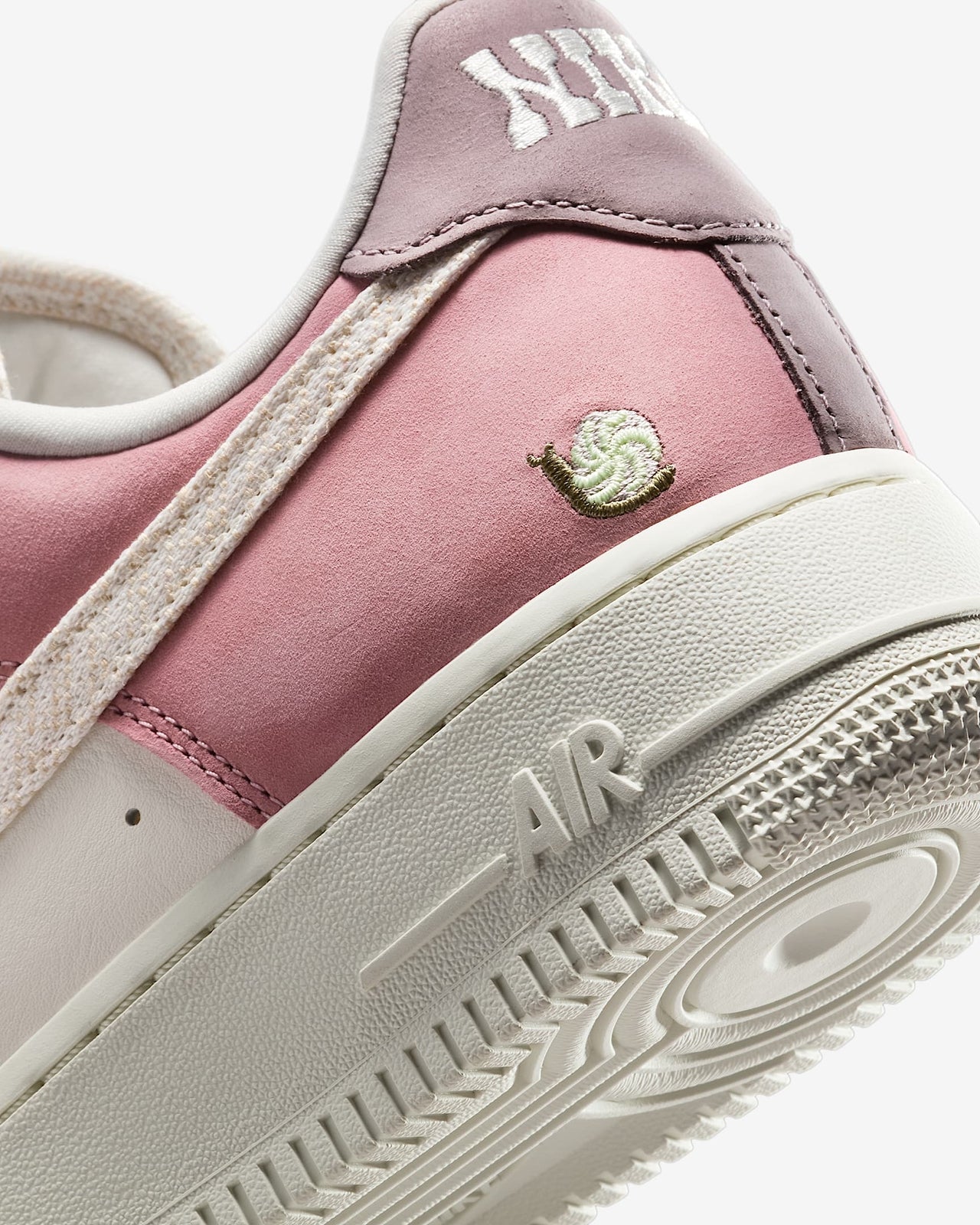 IB8874-111 Nike Air Force 1 Low Sail Sail Pearl Pink Sail (Women's)