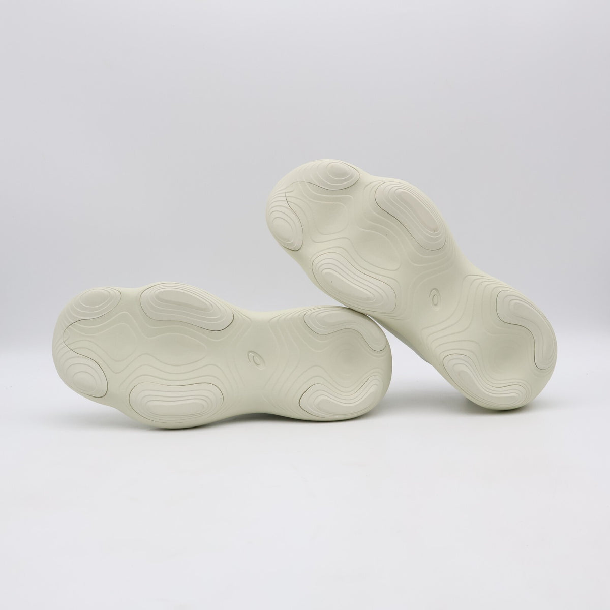 1203A809-100 Asics One White ONE OK ROCK Taka (Men's)